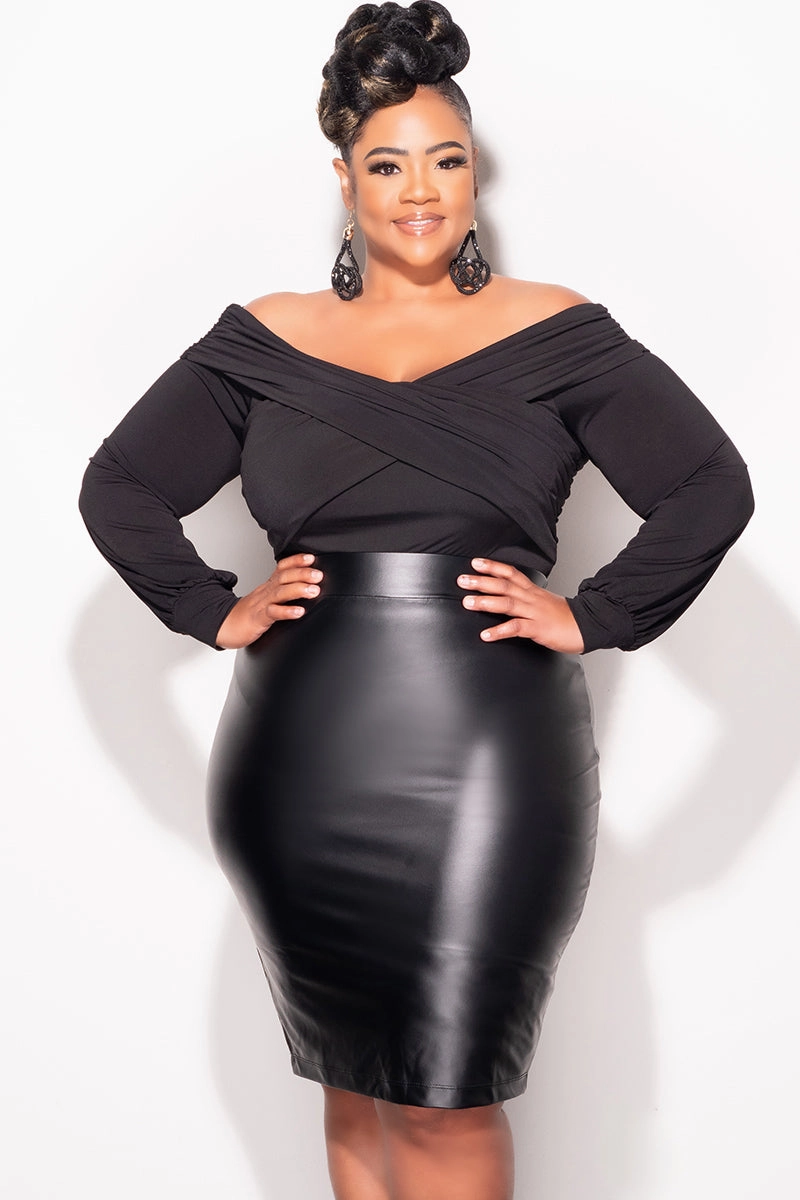 Relaxed Design work mode Final Sale Plus Size Off The Shoulder Top Criss-Cross Top with Ruched Sides in Black