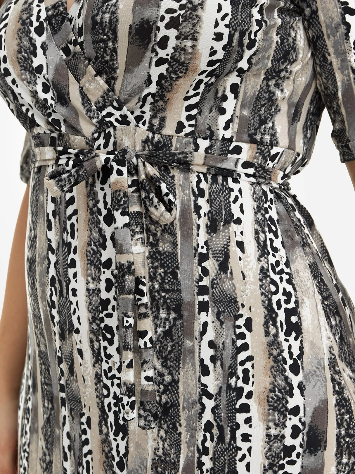 OEM ODM V-Neck Floral Print Belt Self-Tie Wrap Half Sleeve Plus Size Dress