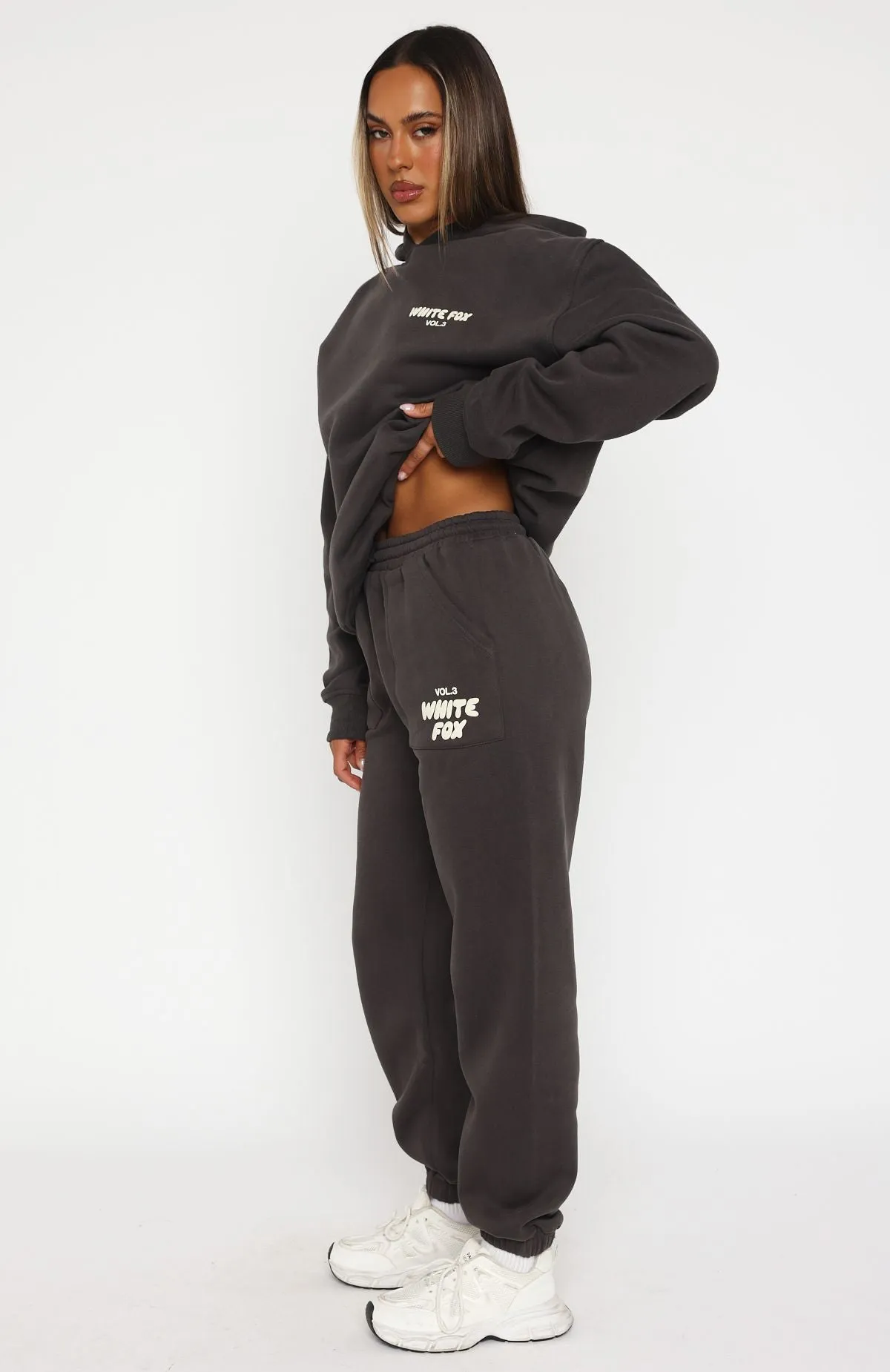 Offstage Sweatpants Shadow Crewneck Style