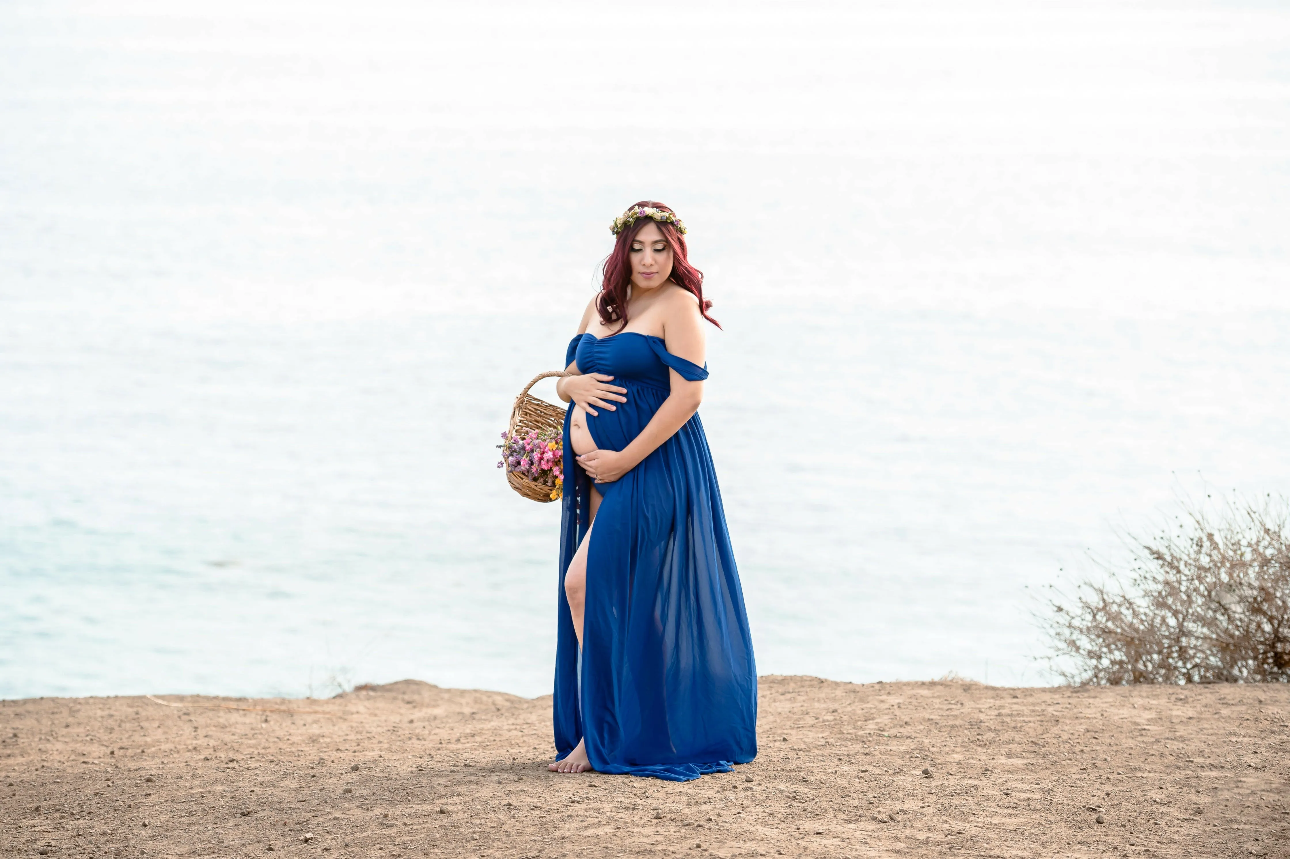 Open Belly Maternity Dress with Shorts