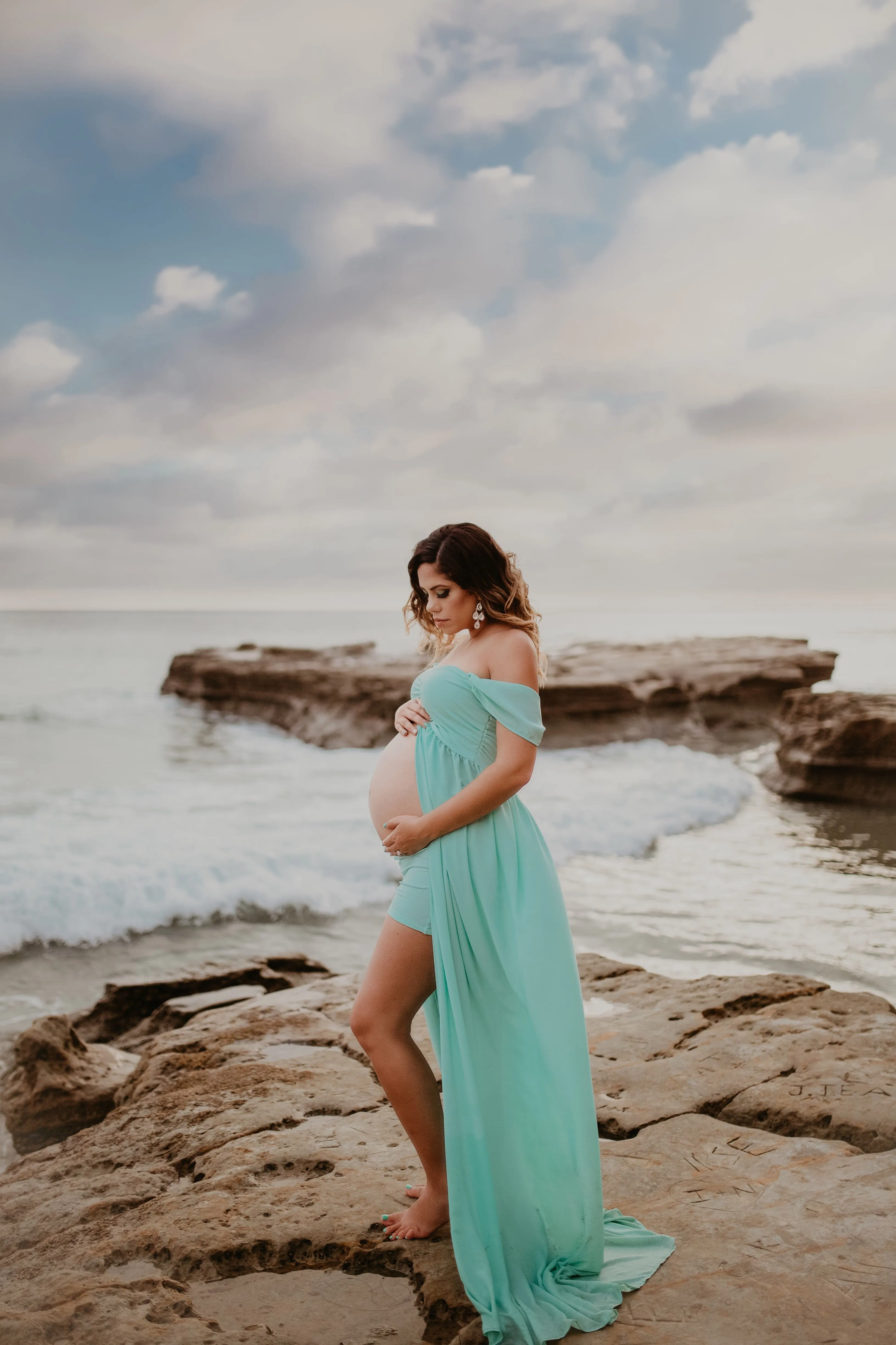 Open Belly Maternity Dress with Shorts