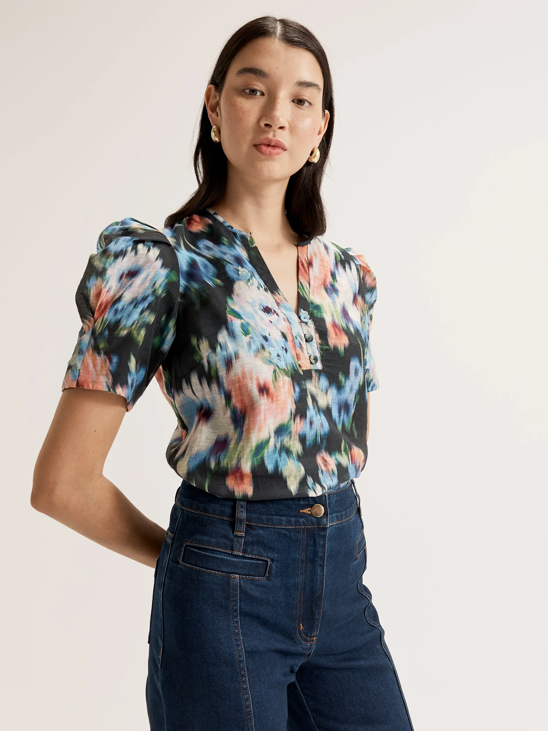 Compact Jacquard Weave Relaxed Blouse Hazy Floral Top
