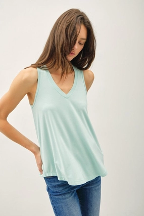 Eco Friendly Blend DurableDoubleLayeredHem PENNY SOFT V-NECK TANK