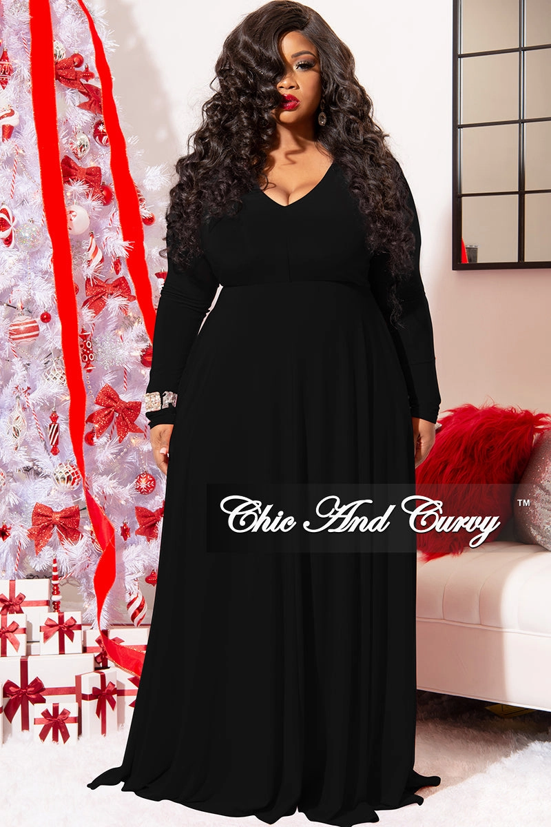 Comfy Cut Final Sale Plus Size Long Sleeve Gown with V-Neck in Black