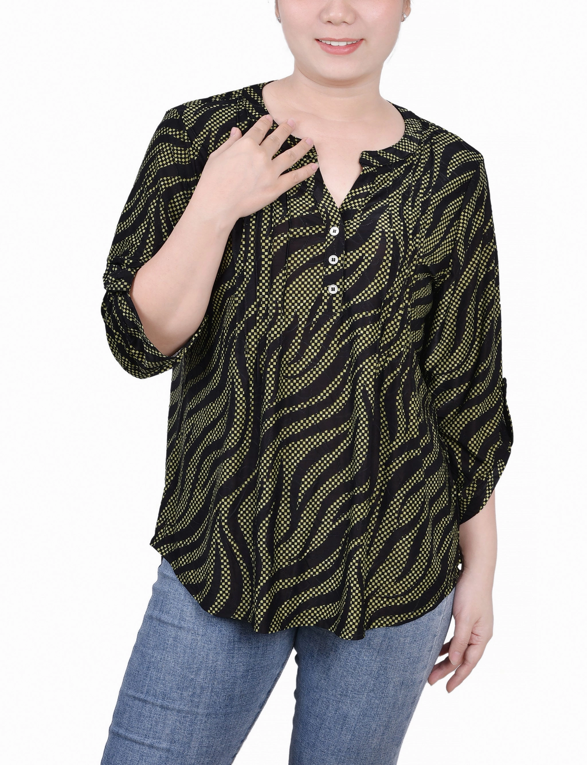 Erasable Surface Coating Petite 3/4 Roll Tap Pullover Top