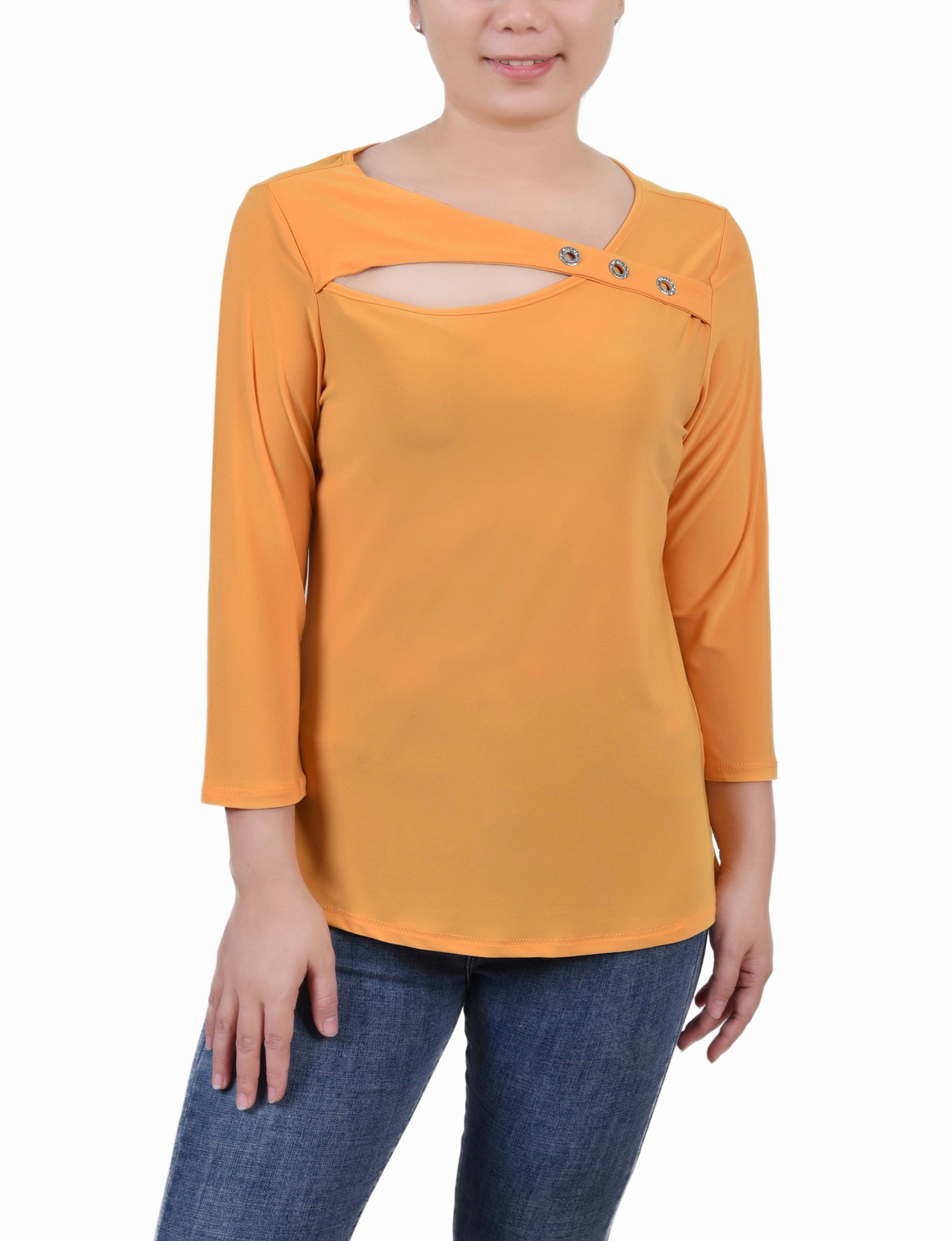 Flatlock stitching Minimalist Stitching Petite 3/4 Sleeve Cutout Top