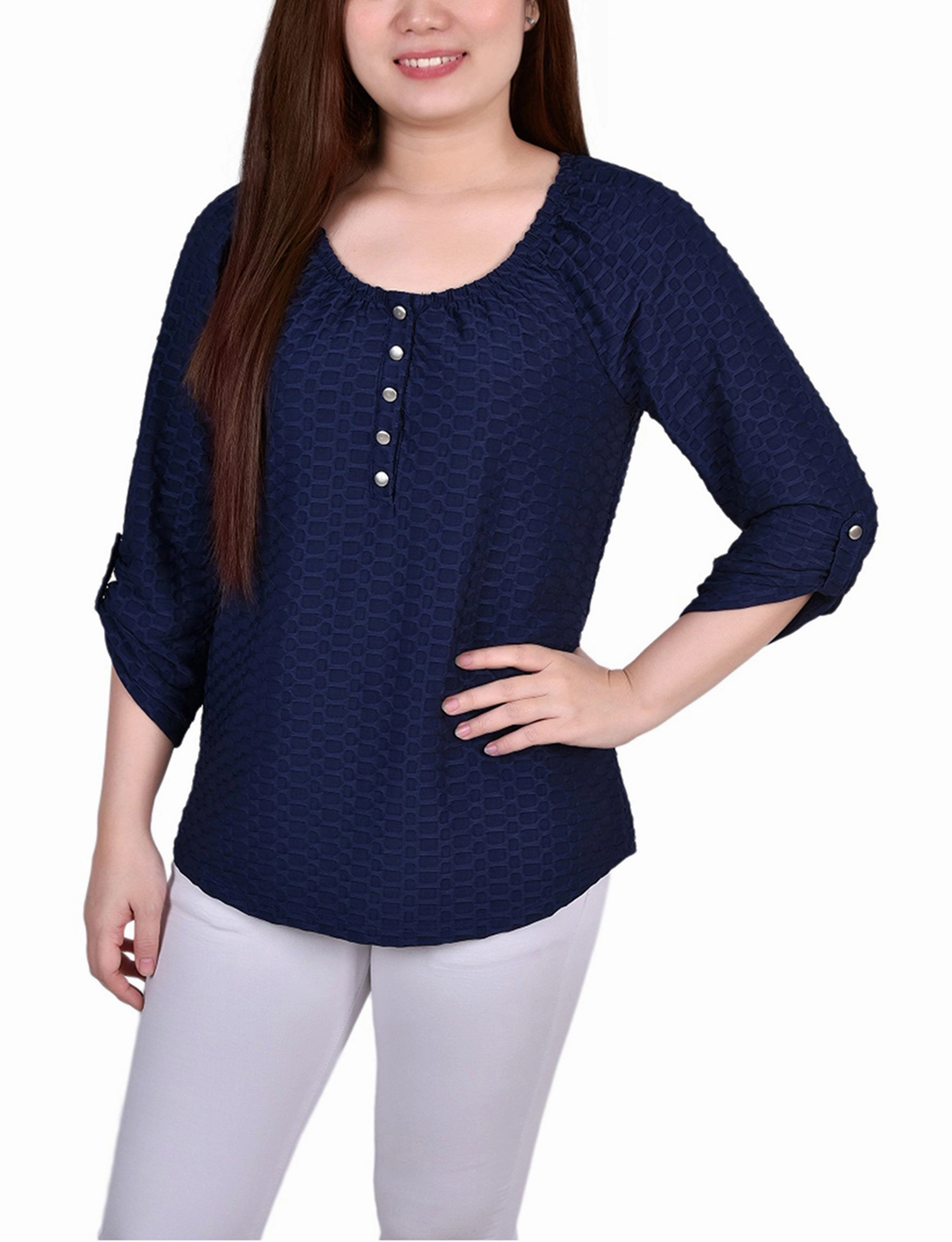LowMaintenanceMaterial Petite 3/4 Sleeve Honeycomb Top