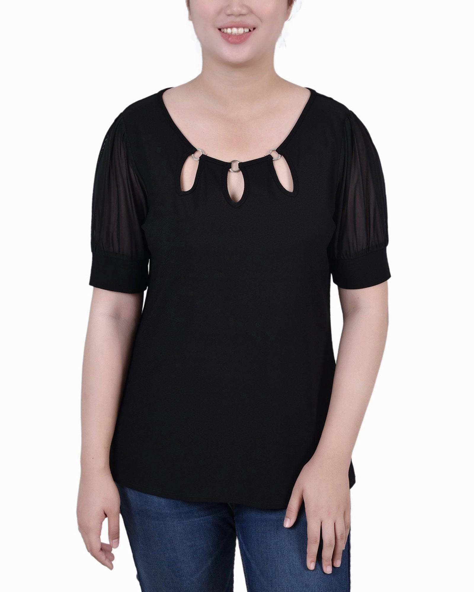 Petite Short Sleeve Three-Ring Top Slim Silhouette