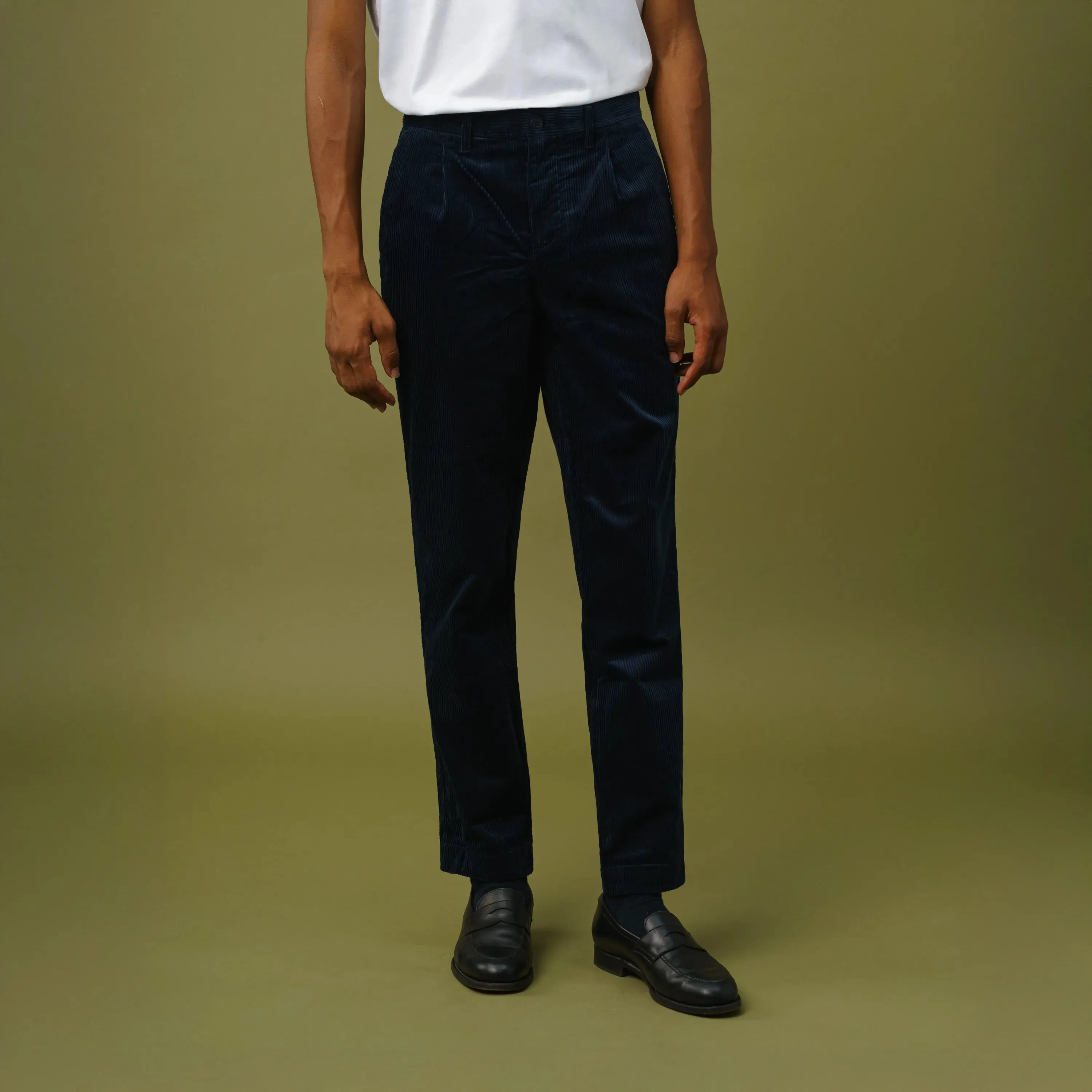 PLEATED CORDUROY TROUSERS