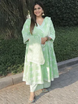 Plus Size Green Printed Cotton Anarkali Kurta With Palazzos & Dupatta