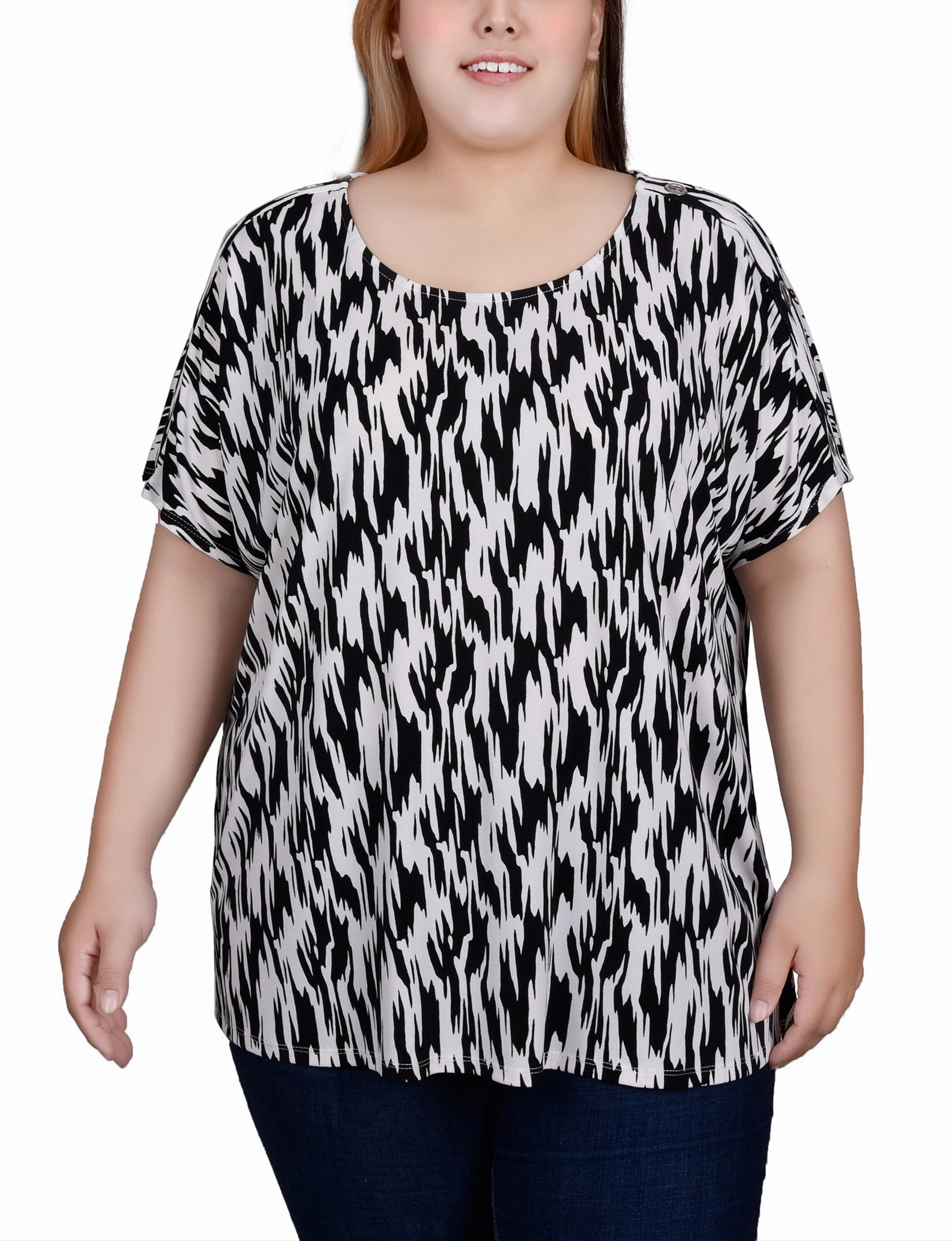 SlimFitAdaptation StretchMaterial Plus Size Short Sleeve Extended Sleeve Tunic Top