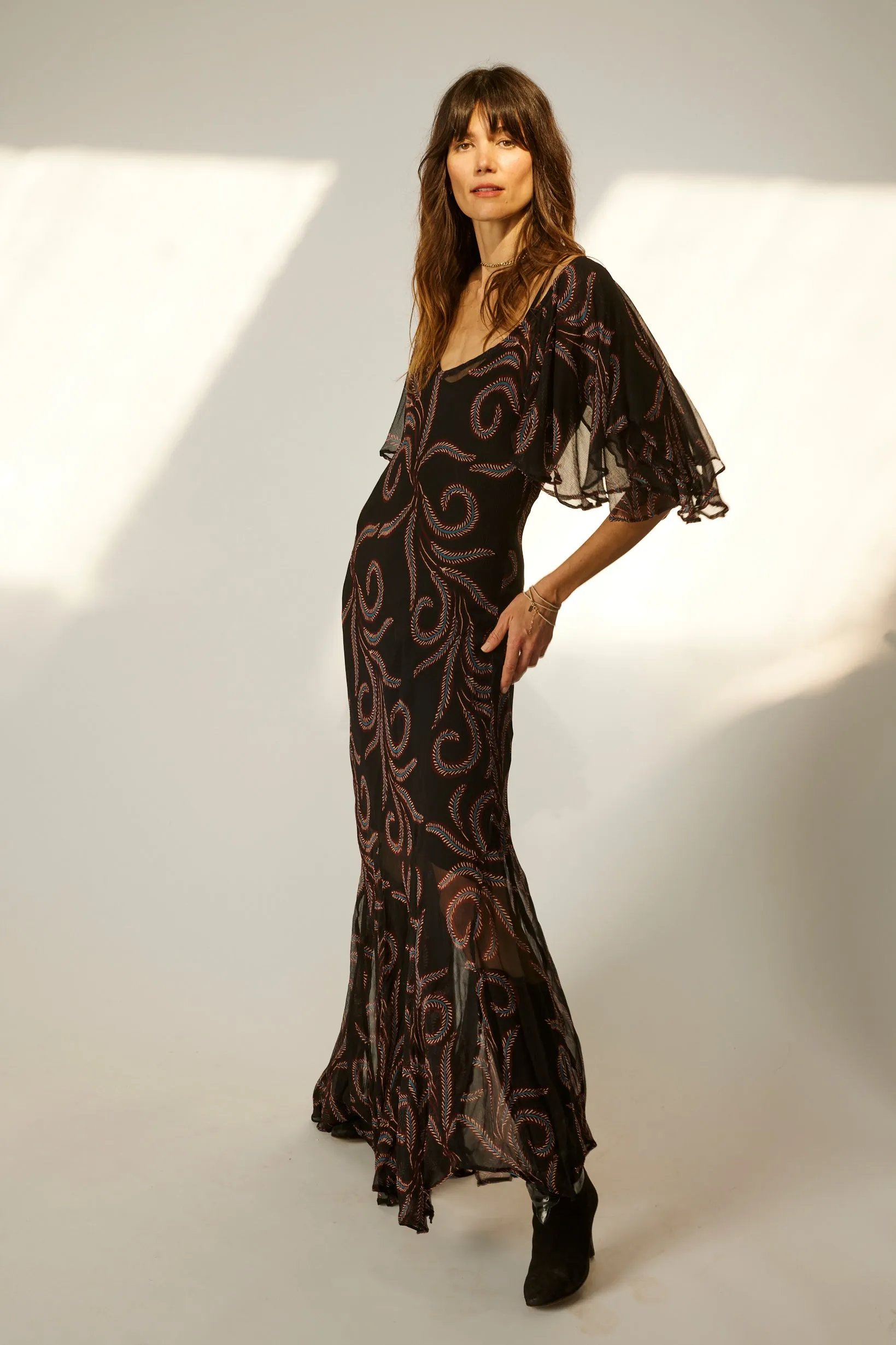 RAMYA DRESS Feminine Details