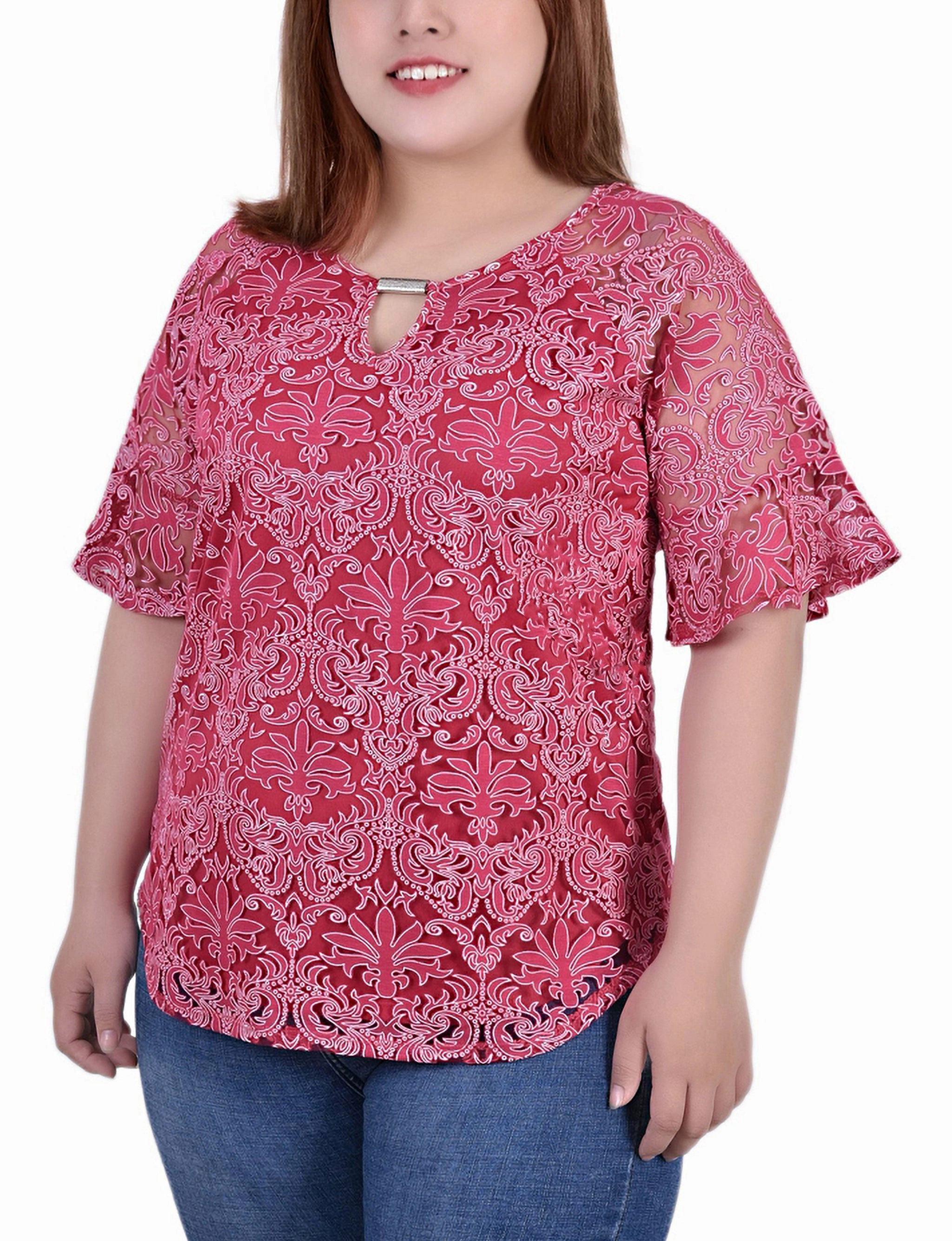 YarnDye Technique Plus Size Short Bell Sleeve Lace Blouse