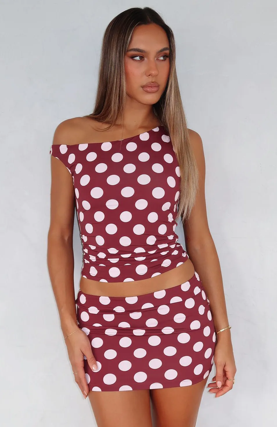 WrinkleFree Finish NonChafing Fabric Stay With You Top Burgundy Polka Dot