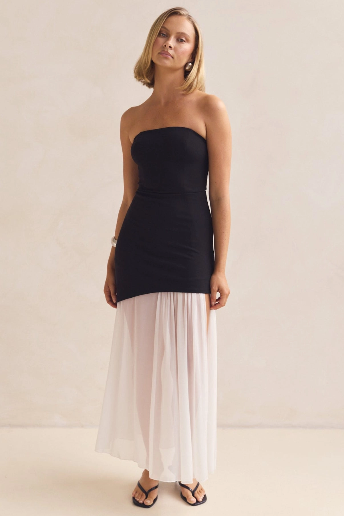 Juliana Maxi Dress (Black/White) Shape Hug