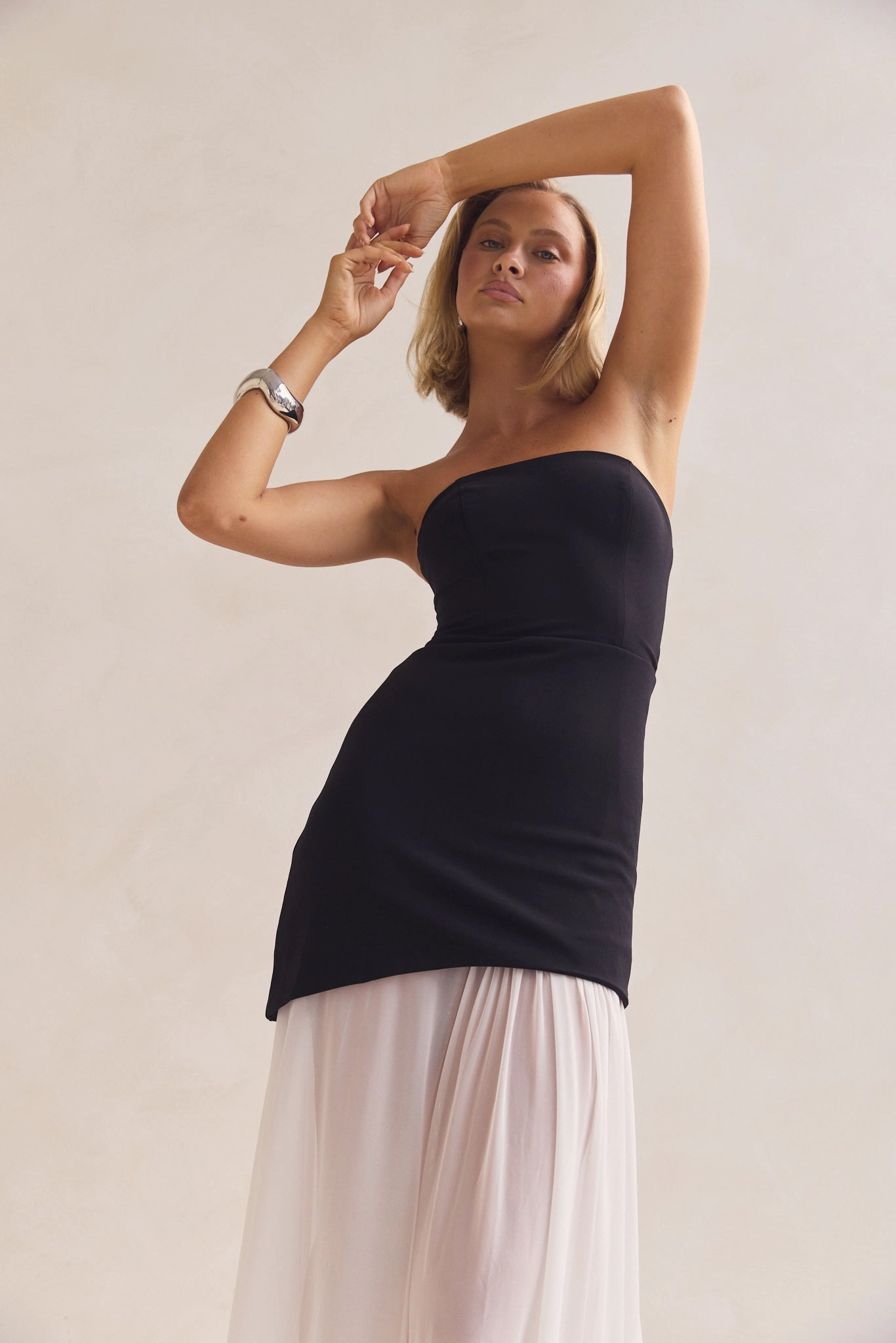 Juliana Maxi Dress (Black/White) Sleek Wear Timeless Beauty