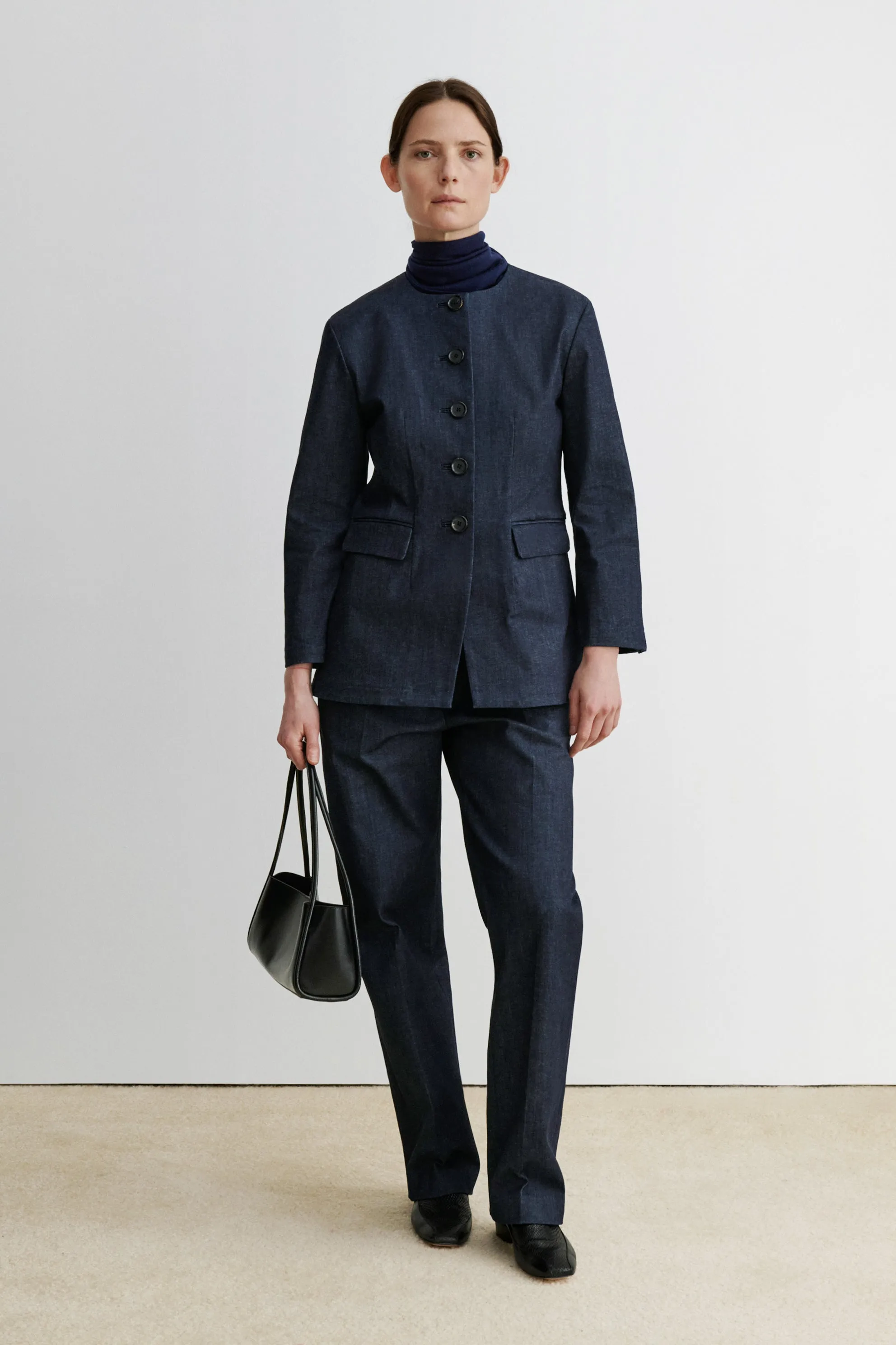 Bonded Seam Technique wrinkle free finish Renai Blazer