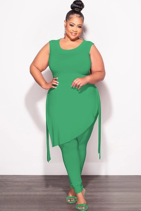 Final Sale Plus Size 2pc Sleeveless Top and Pants Set in Green Easy Care Fabric Bold Design