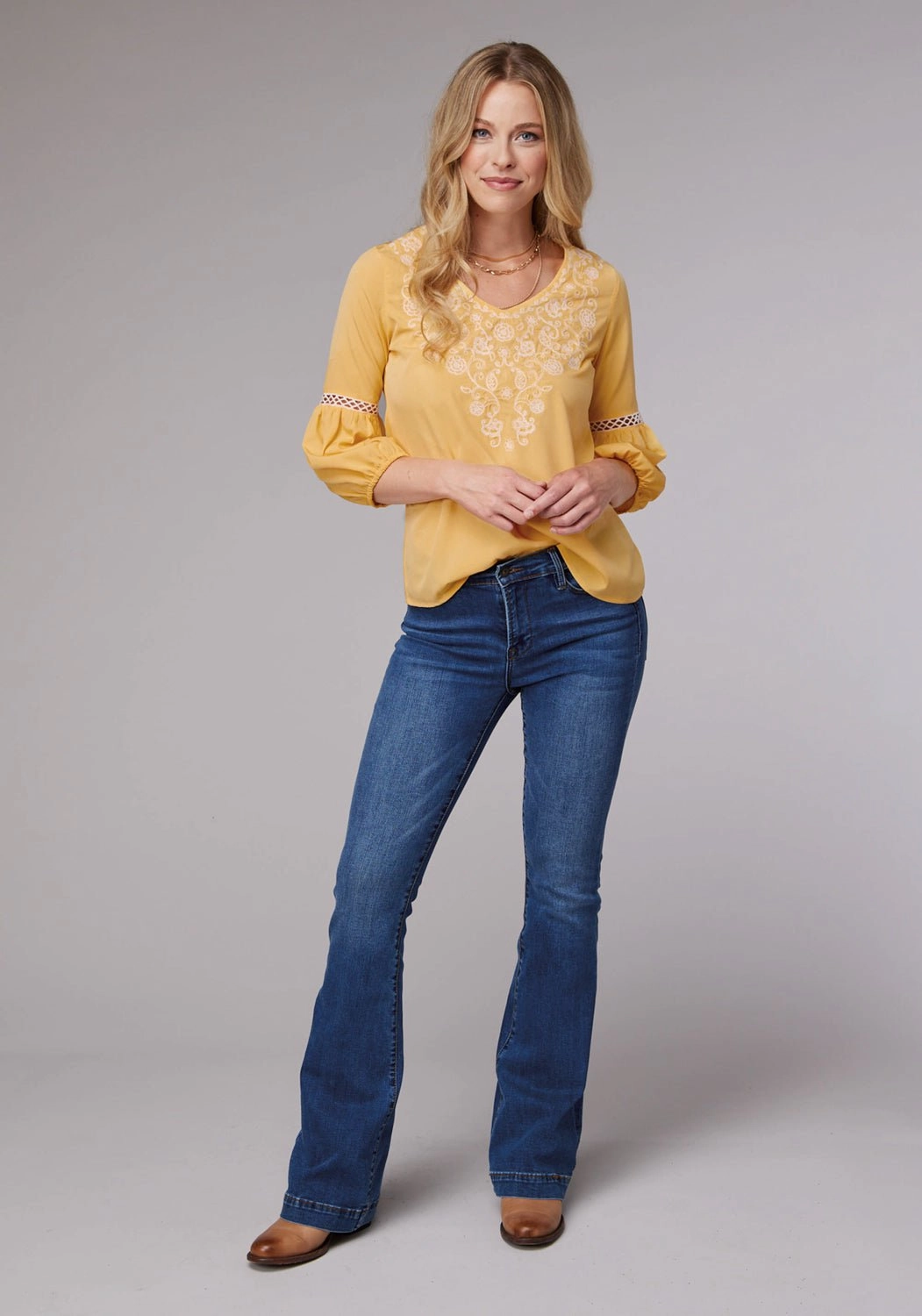 Clean Edge Trim Timeless Design Roper Womens Bishop Sleeve Crepe Yellow 100% Polyester S/S Blouse