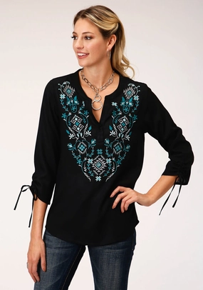 Roper Womens Black Rayon/Nylon Colorful Aztec S/S Blouse Relaxed Silhouette Lightweight texture
