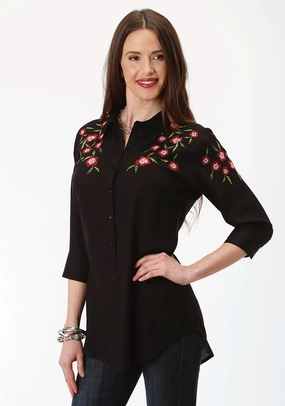 Timeless Style Fashionable Layer Roper Womens Black Rayon/Nylon Floral Challis S/S Shirt
