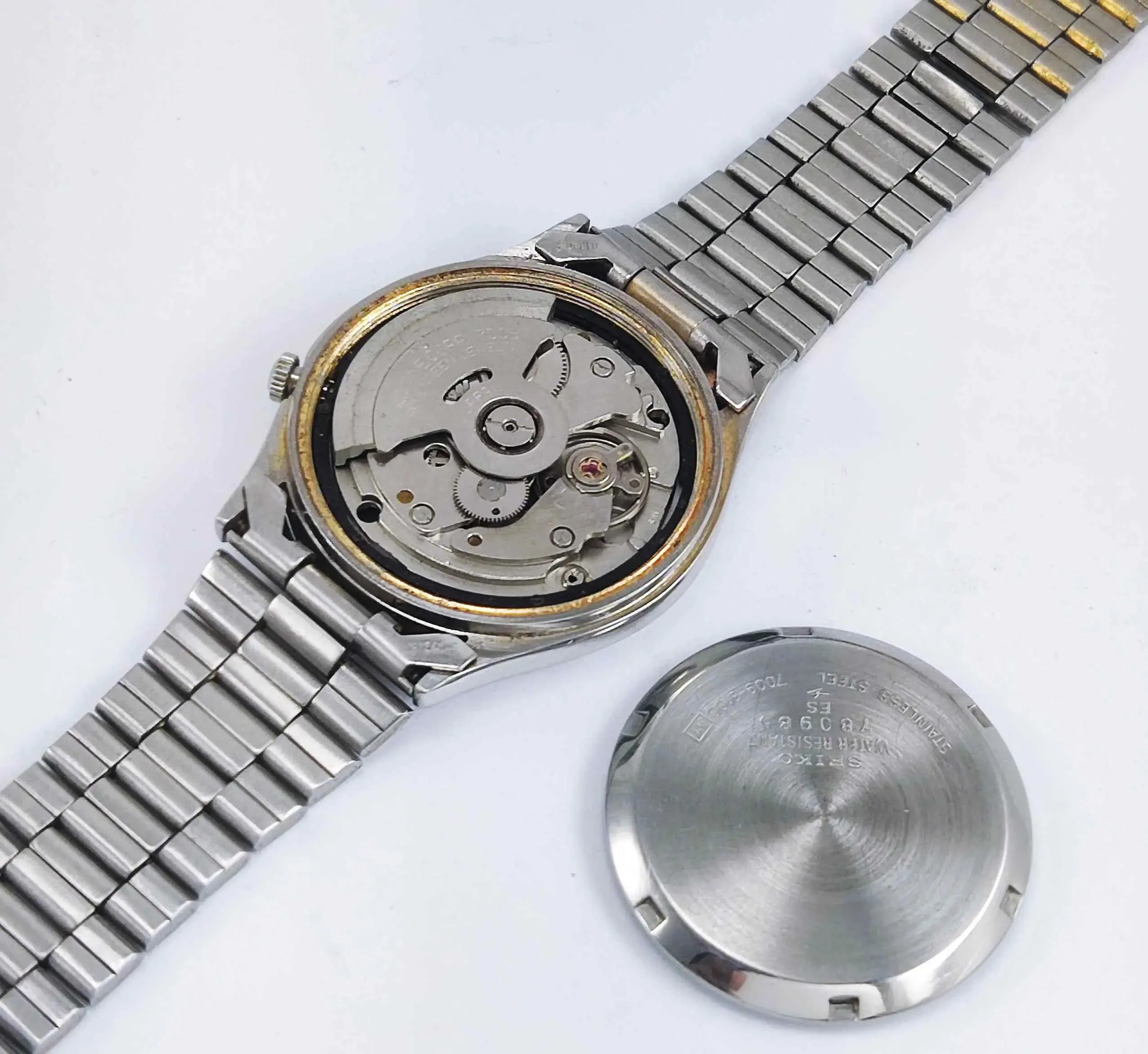 Seiko 5 Automatic-7009A Silver Dial 17 Jewels Day Date Men's Mechanical Watch
