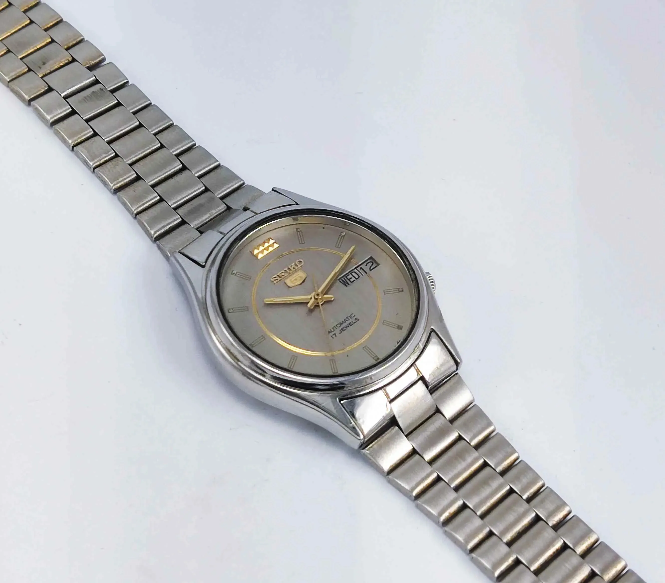Seiko 5 Automatic-7009A Silver Dial 17 Jewels Day Date Men's Mechanical Watch