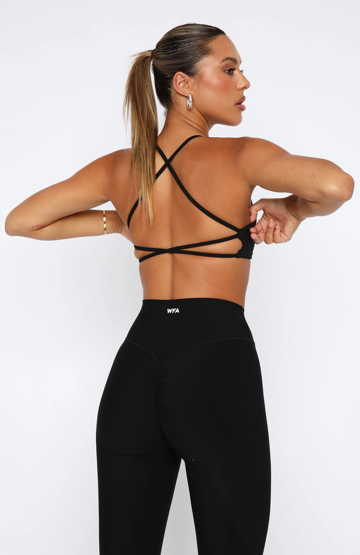 She's Healthy Sports Crop Black Durable Double Stitching