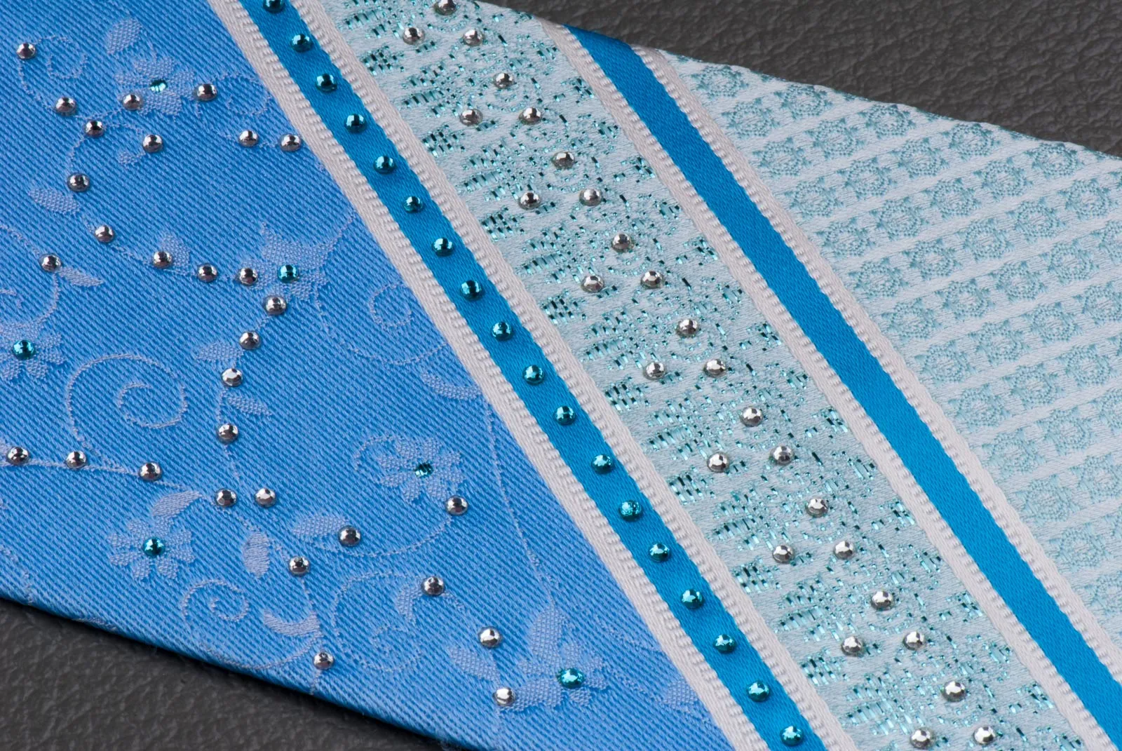 Silk Neck Tie By Grand Jour With Rhinestones Floral & Blue Stripes 3 1/2 Inch