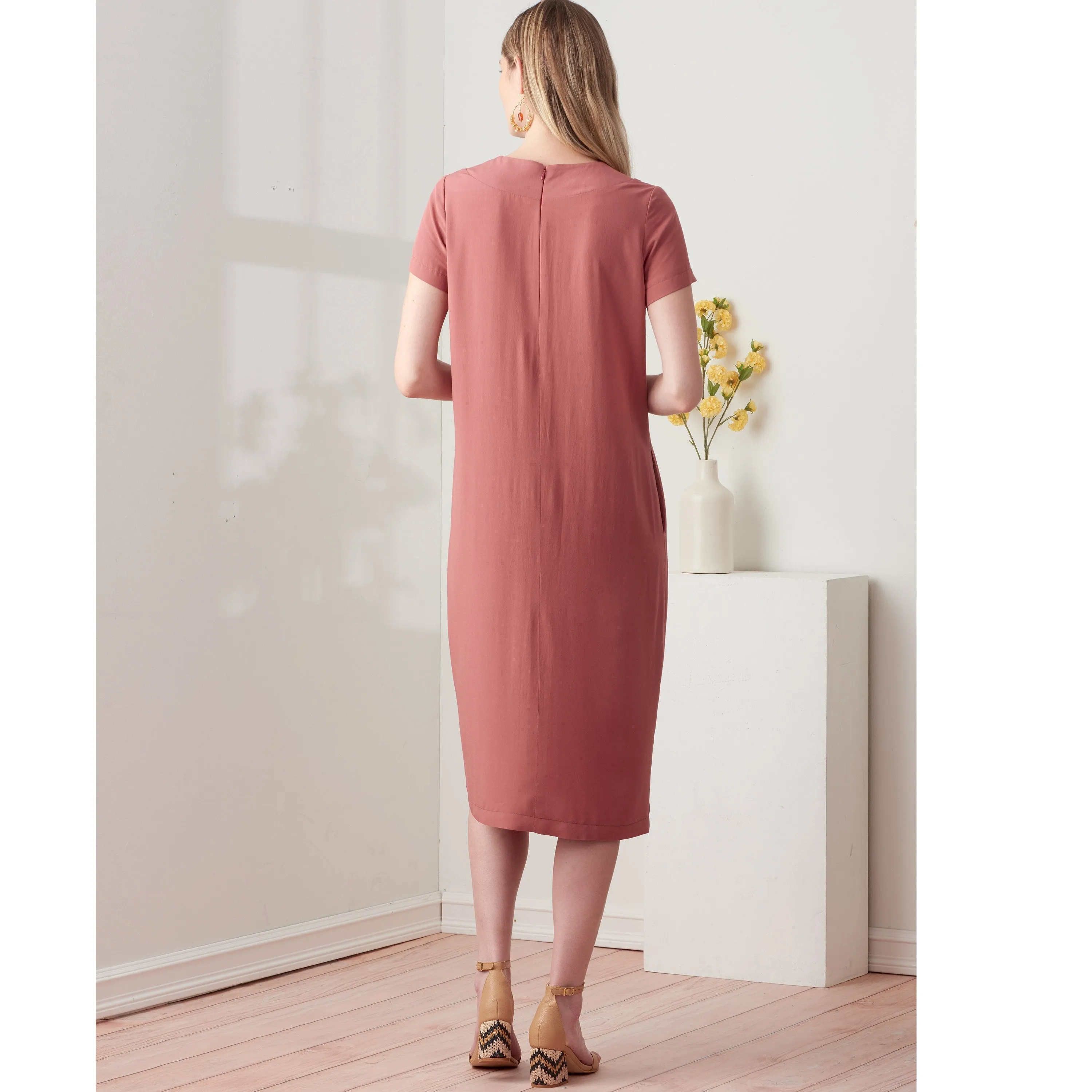 Simplicity Sewing Pattern 9262 V-neckline Shift Dresses