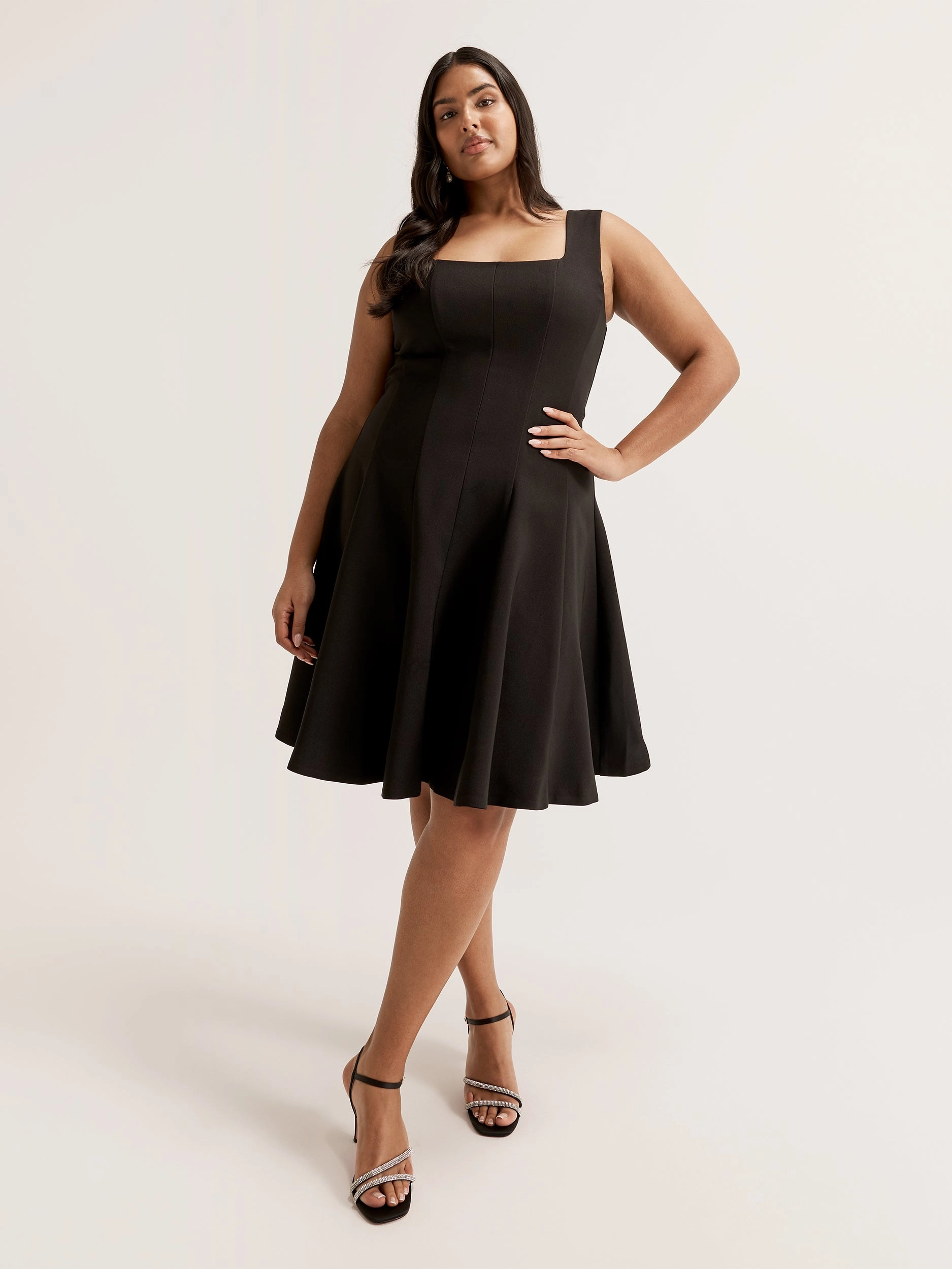 Classic A-line design All Moments Barcelona Flippy Dress