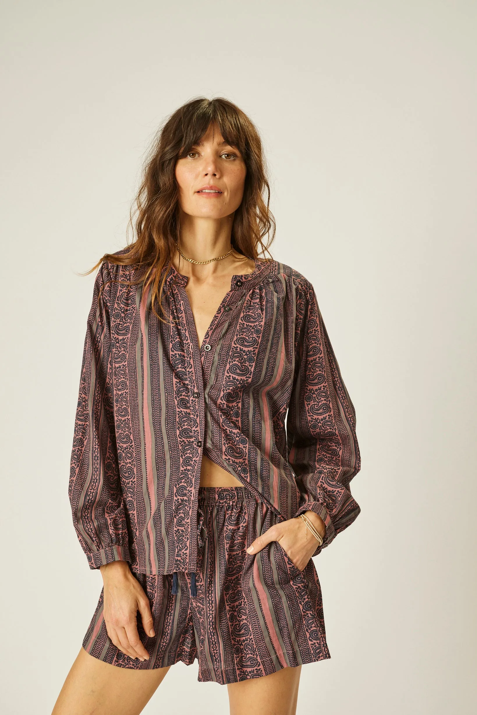 ContrastStitching TOLAN SHIRT