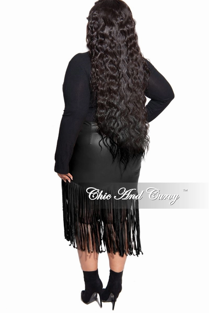 Chafe-Free Fit Frayed hem Final Sale Plus Size Faux Leather Fringe Skirt in Black