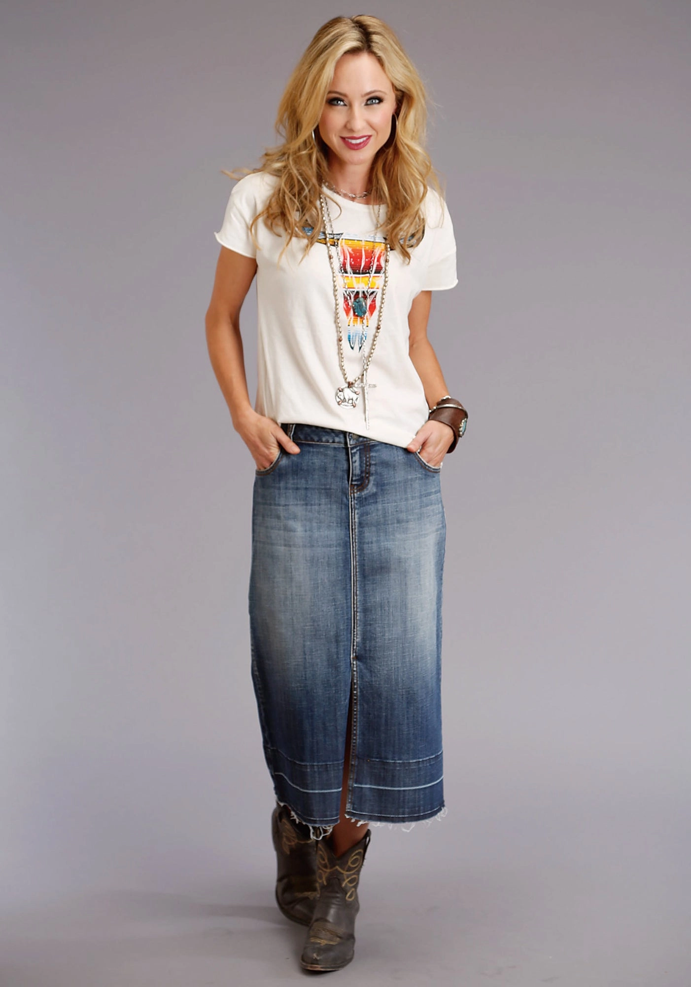 Everyday Essential Light Comfort Stetson Womens White 100% Cotton Serape Longhorn S/S T-Shirt