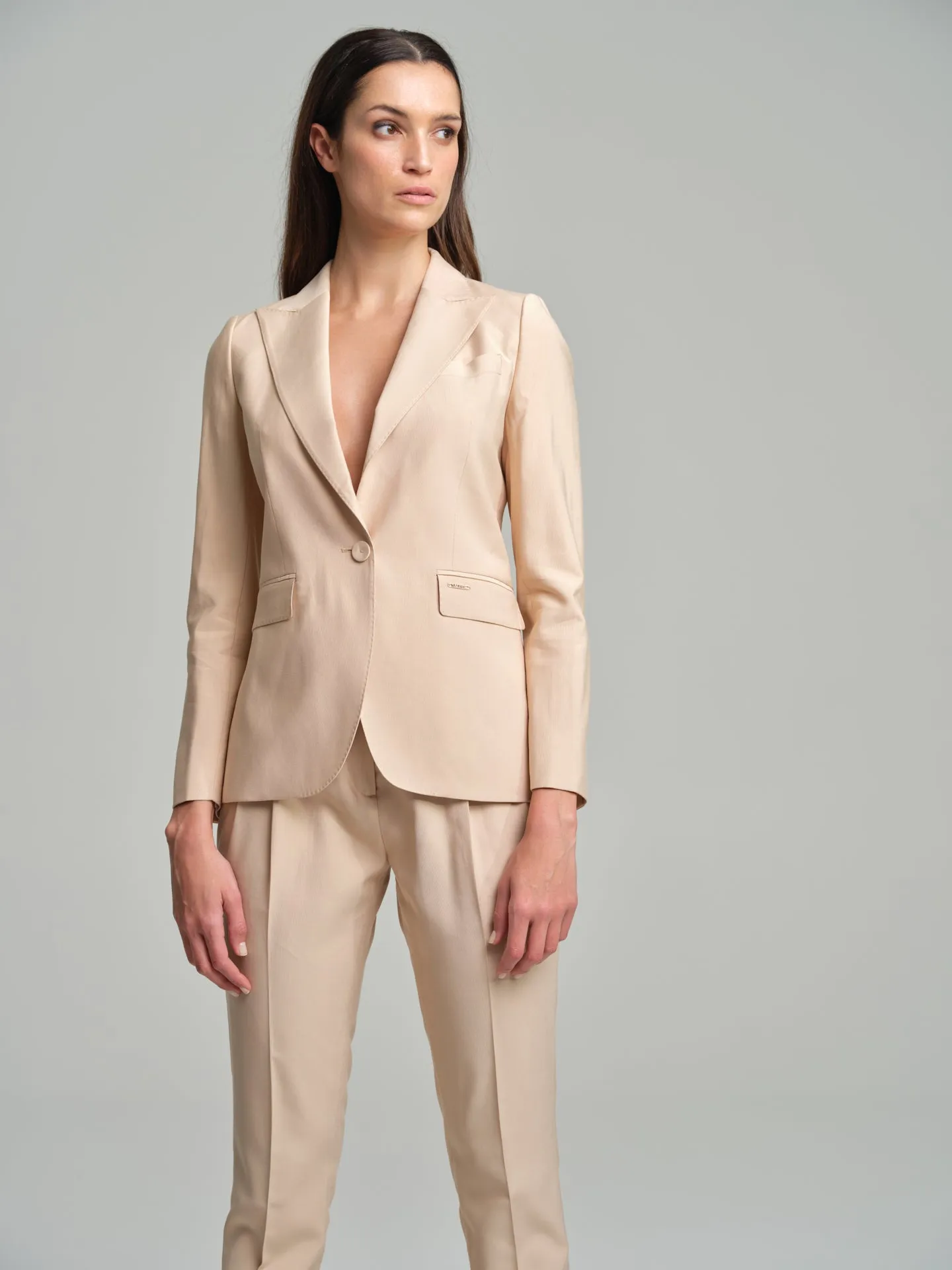 Straight leg pleated trousers with self-fabric buckle