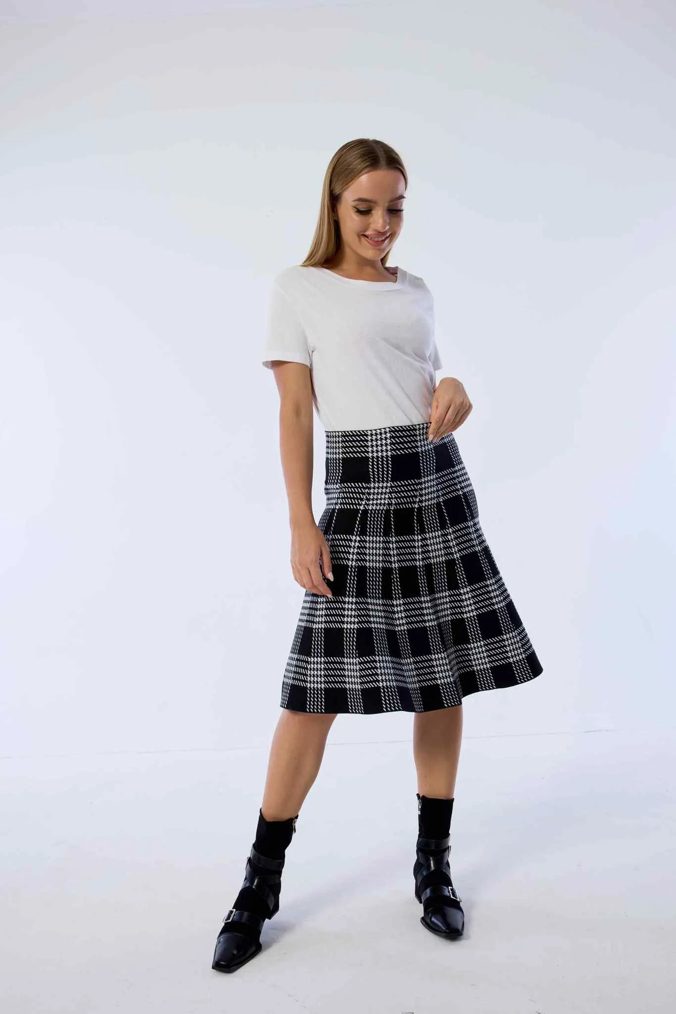 City Mood party look AMAZING MM SKIRT - YEAR ROUND BLACK PLAID