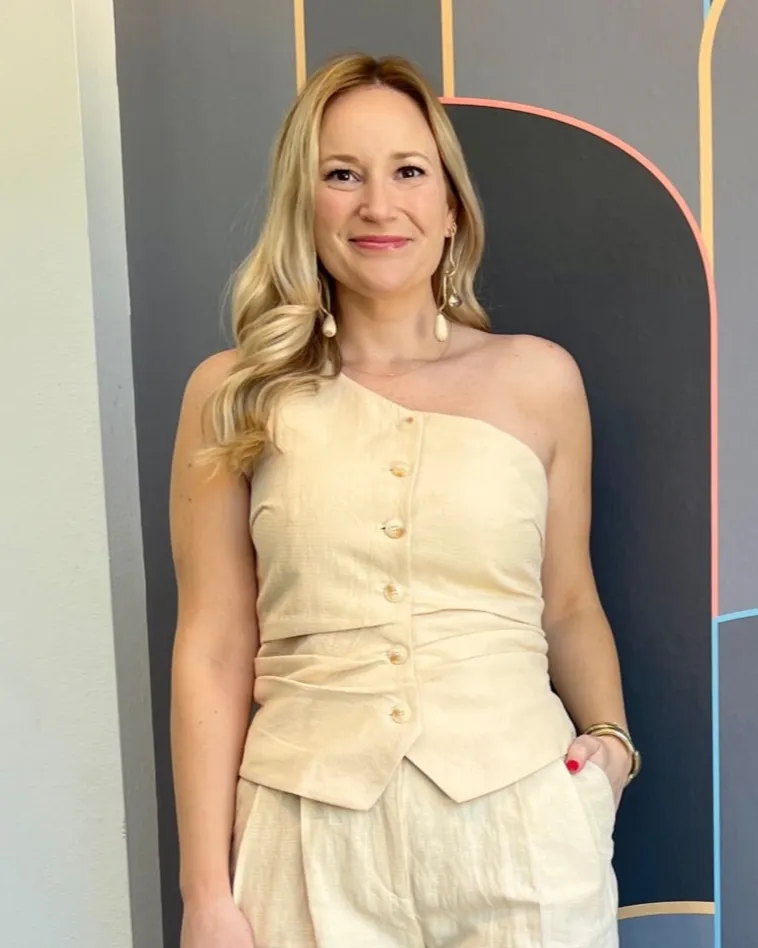 Bryony Vest StretchFit Design