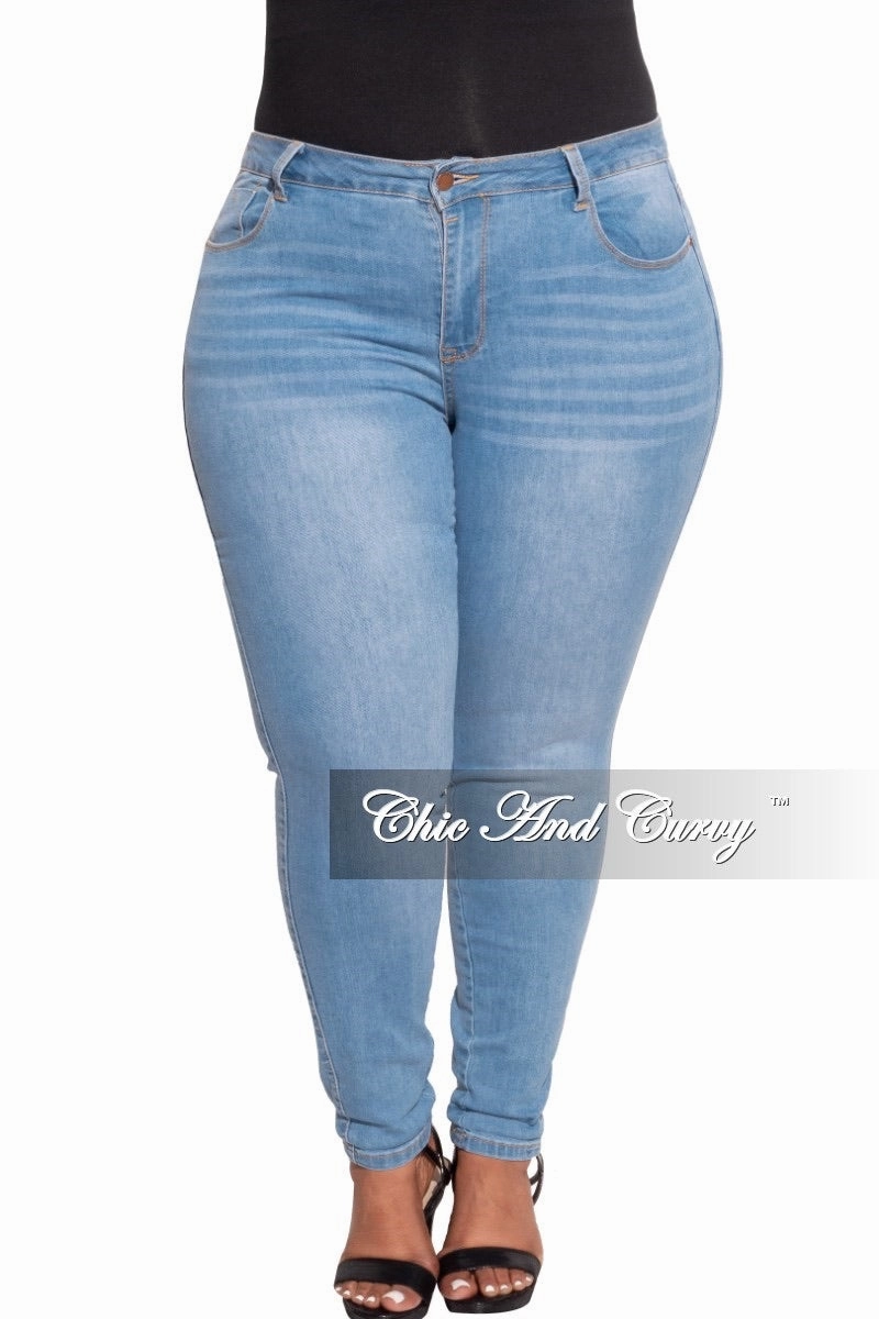Hidden pockets Final Sale Plus Size Ankle Cuff Boyfriend Light Denim Jeans