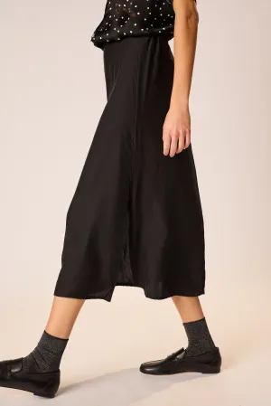 ANITA SKIRT Sleek Fit SecureZipperClosures