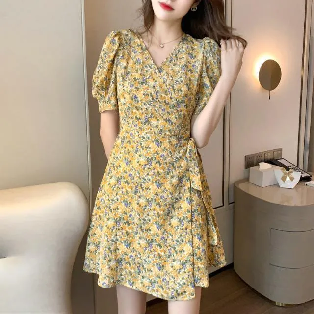 Summer Women V-Neck Puff Sleeves Holiday Dress Korean Lace Slim Look Popular One-Piece Chiffon Chiffon Dress