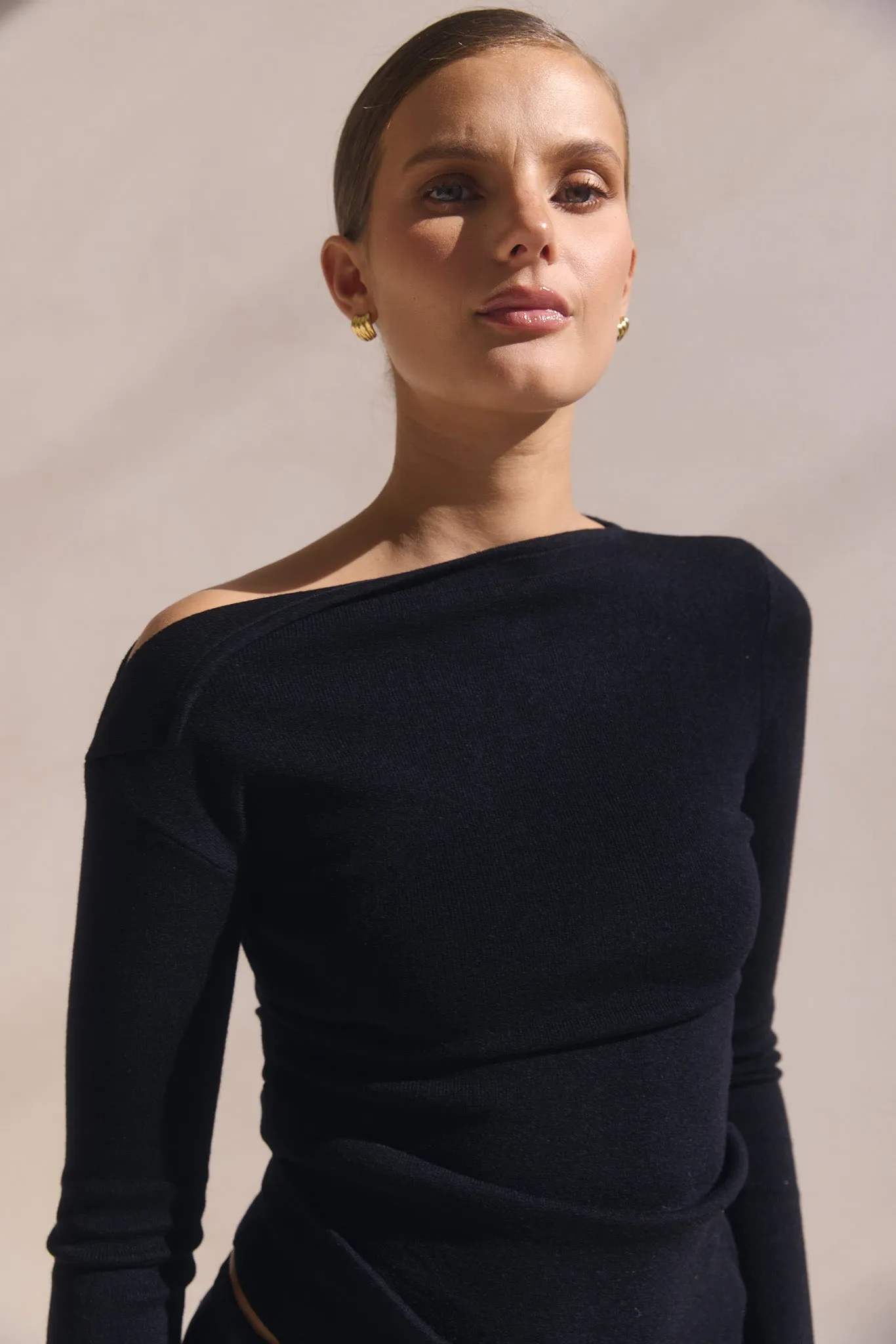 Tanya Knit Top (Black) Cooling Technology Hypoallergenic Textile