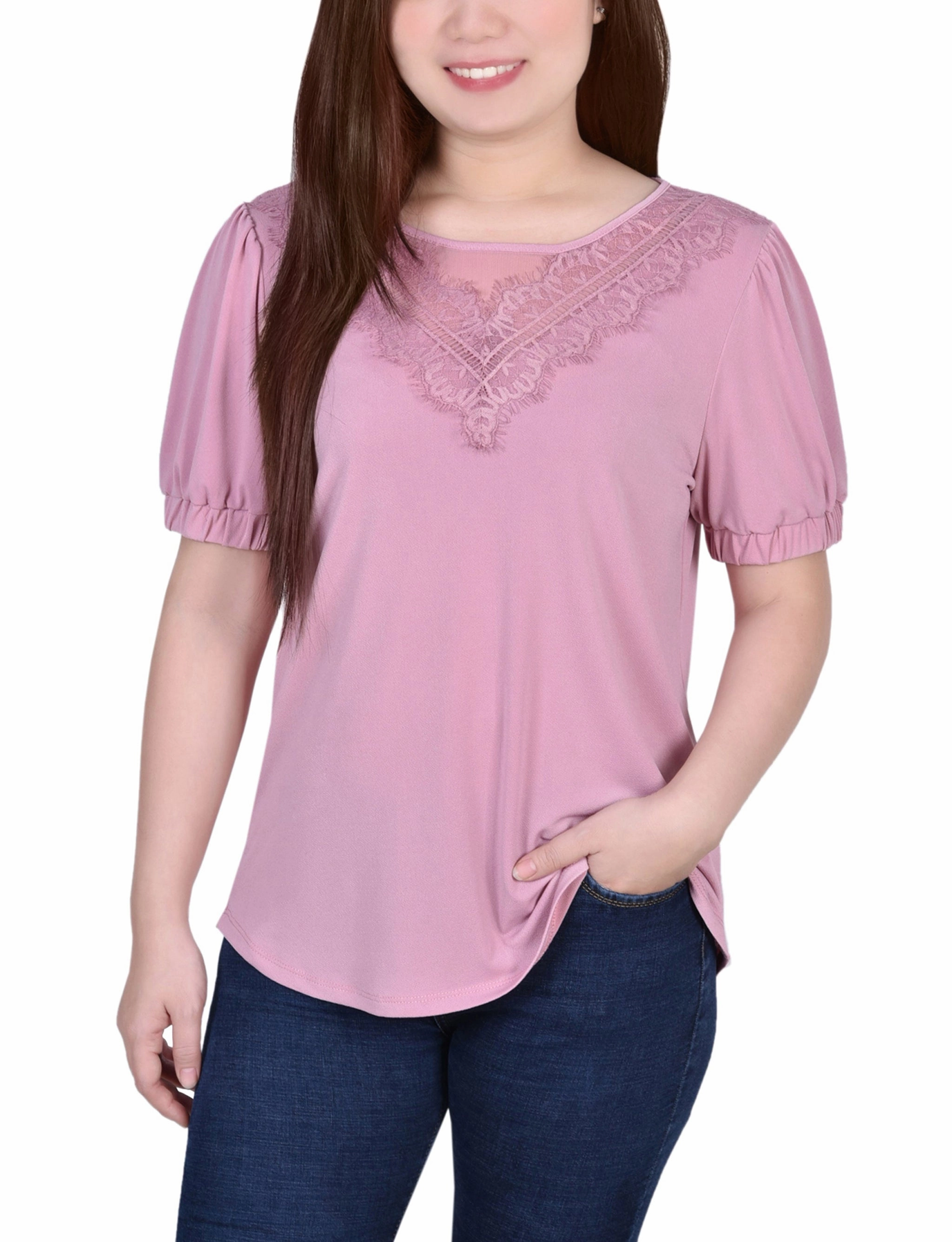 Drop Shoulder Design Easy to Wear Short Puff Sleeve Top With Lace