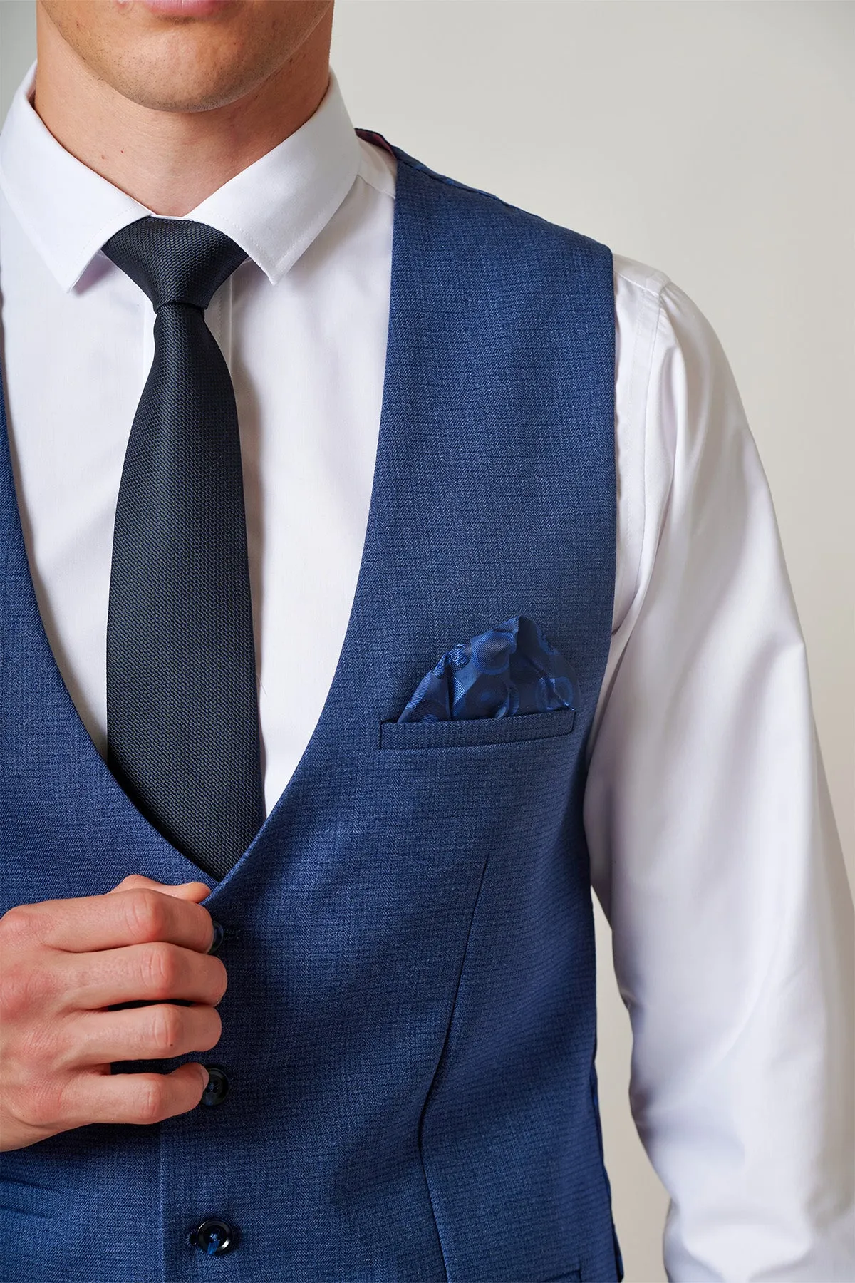 The Everton Collection | Iliman Ndiaye In ASHLEY Navy Blue Three Piece Suit