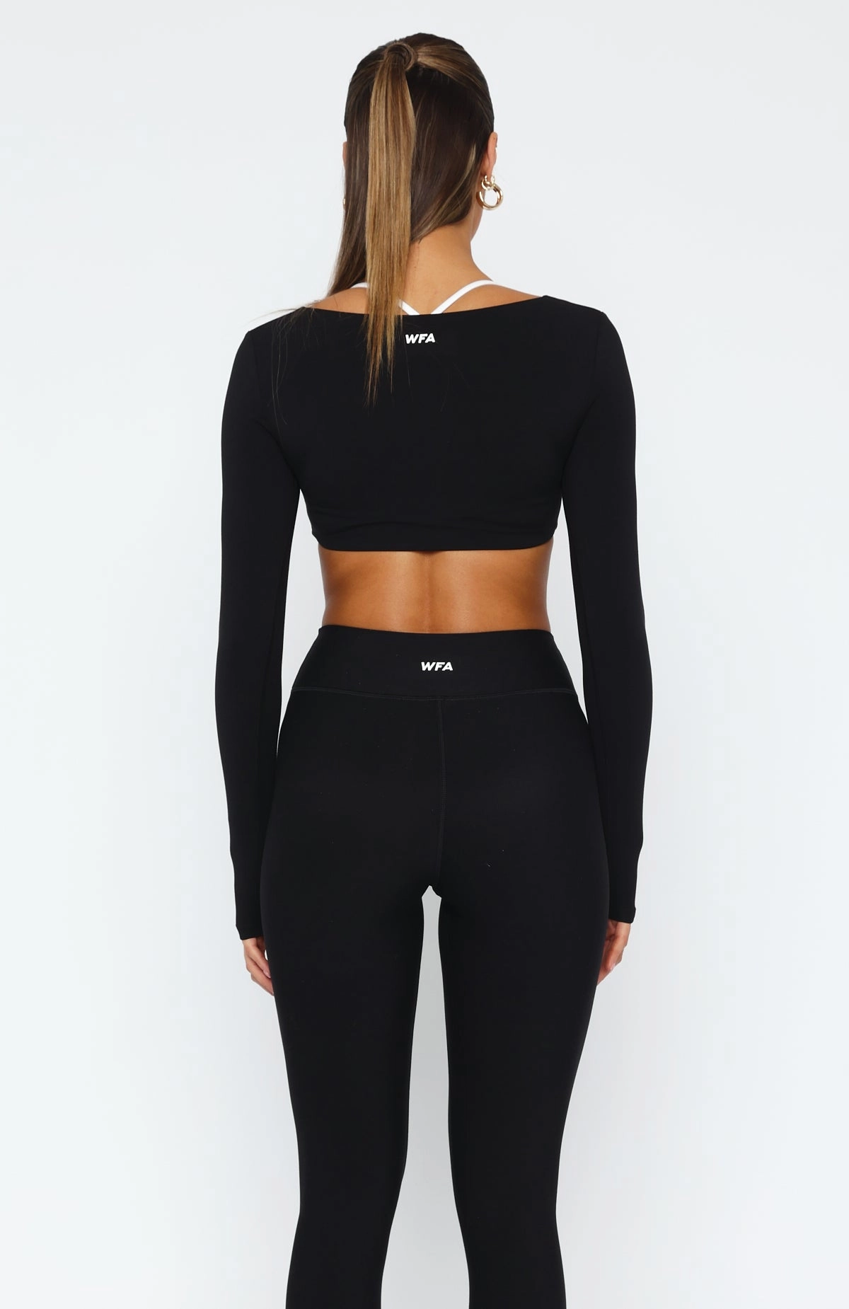 BreathableBack Thriving Long Sleeve Crop Black