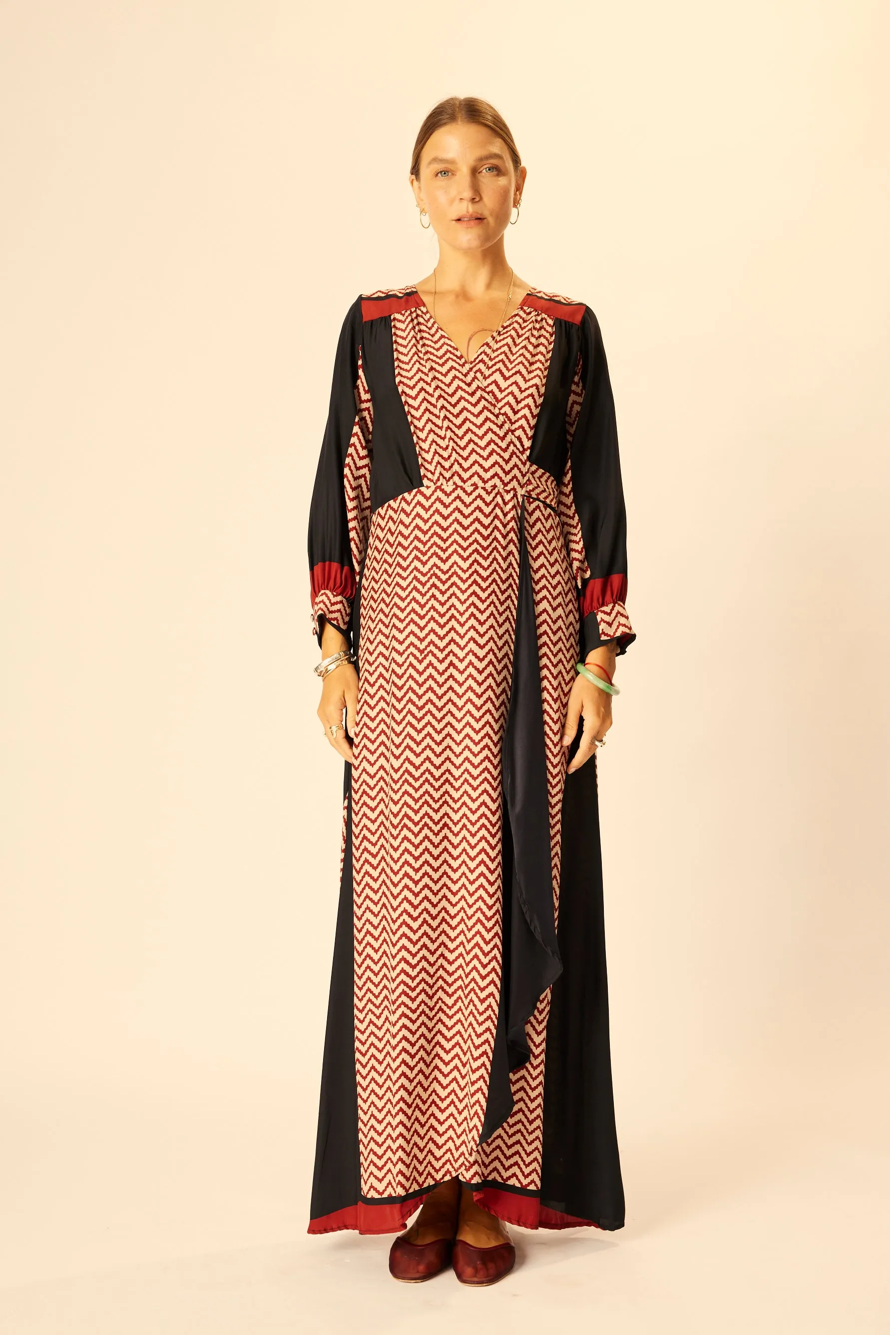 Street Mode Simple Spirit KATE LONG SLEEVE MAXI