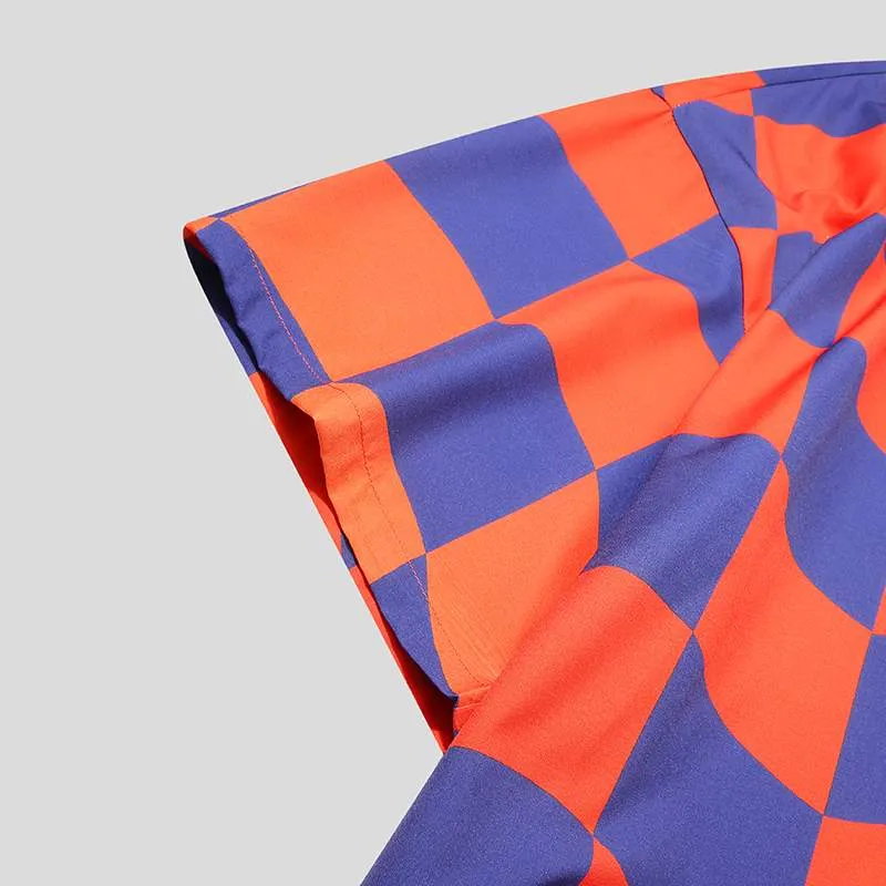 Two-Toned Curving Checkered Pattern Shirts