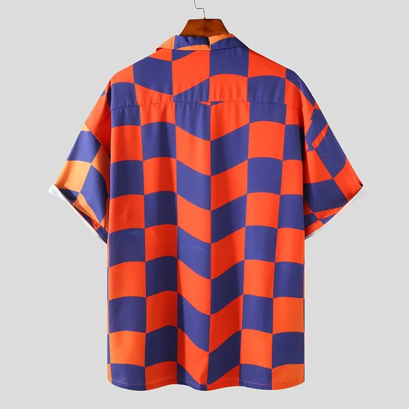 Two-Toned Curving Checkered Pattern Shirts