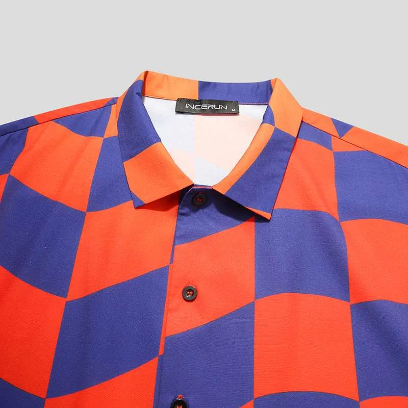Two-Toned Curving Checkered Pattern Shirts