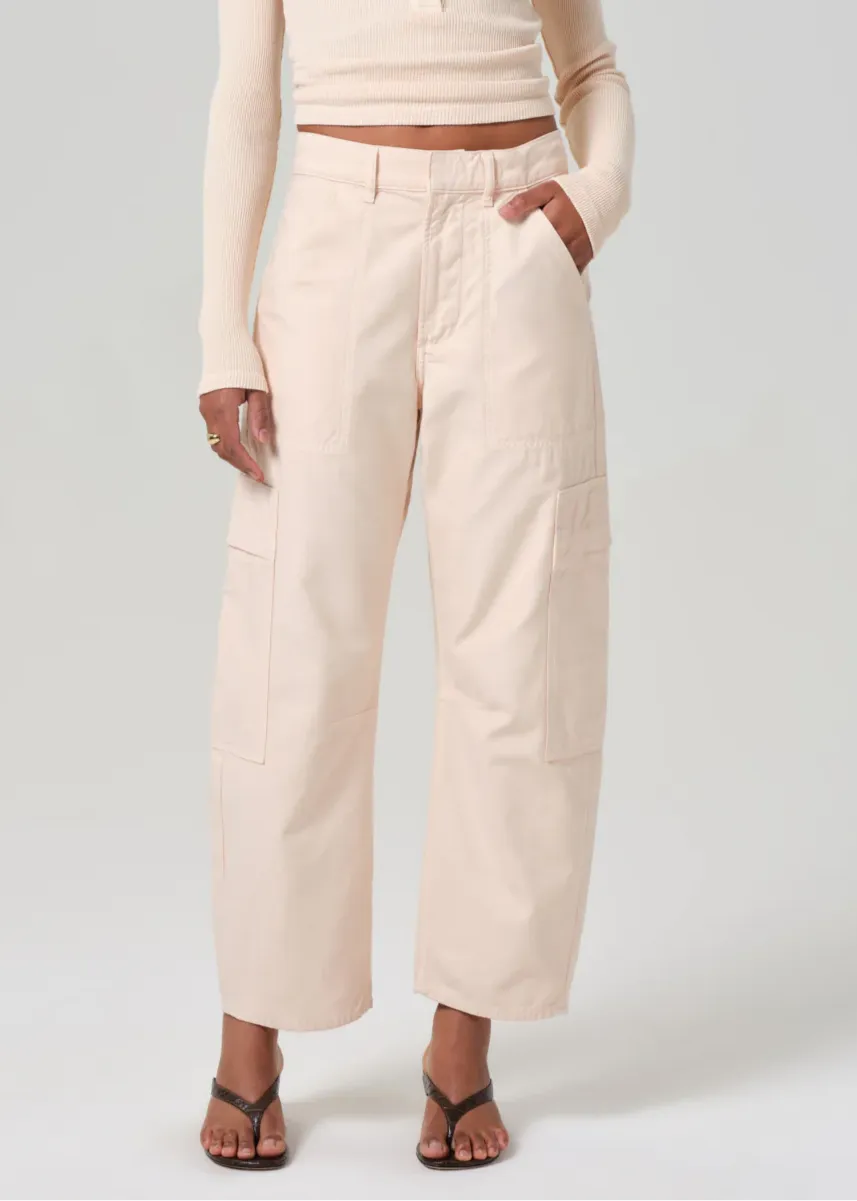 Marcelle Low Slung Cargo in Sateen - Shrimp Urban Look QuickDryTech