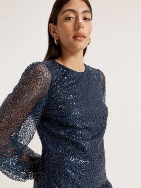 Sleek Wear Date night Venetian Sleeved Dress